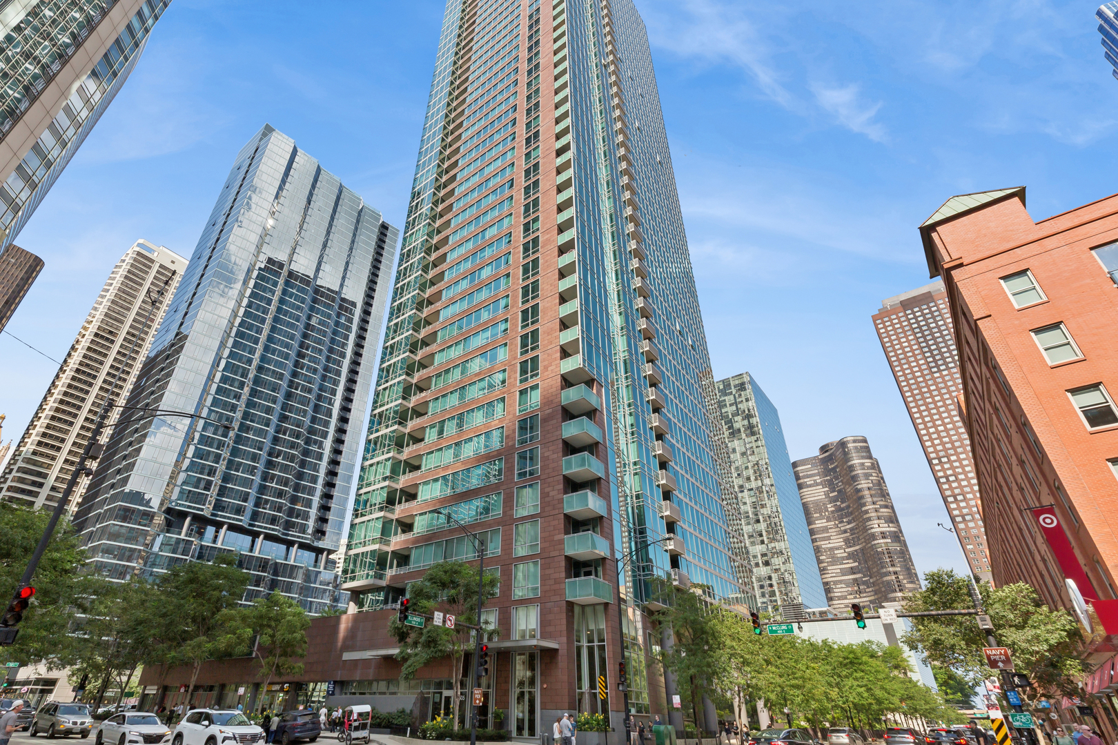 505 N Mcclurg Court Unit 204