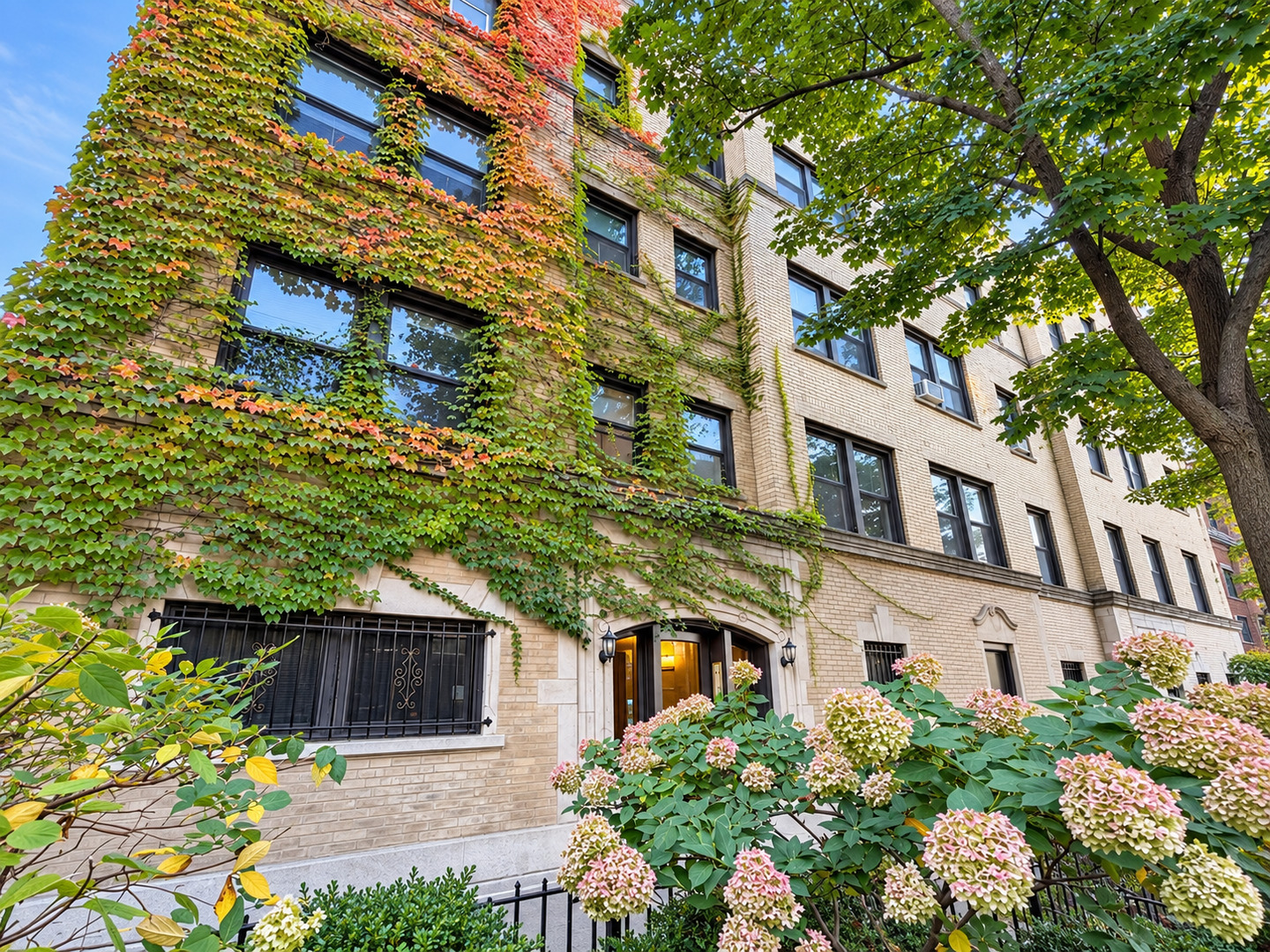 861 W Buena Avenue Unit 1w