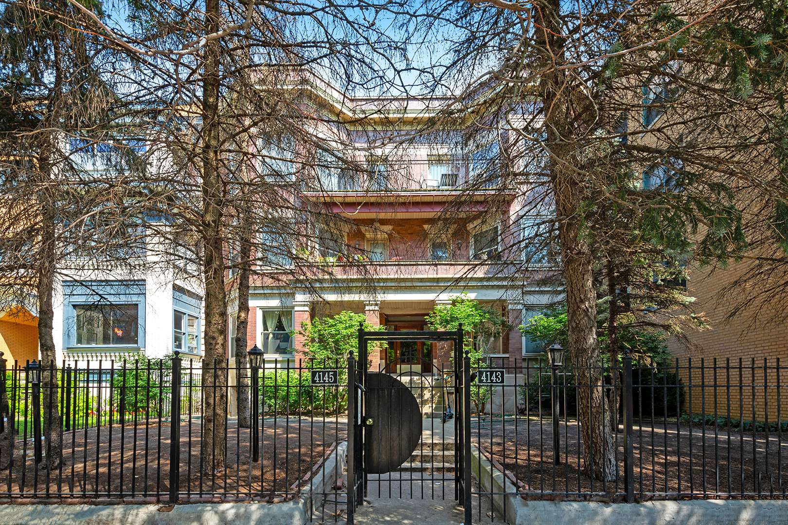 4143 N Sheridan Road Unit 2e