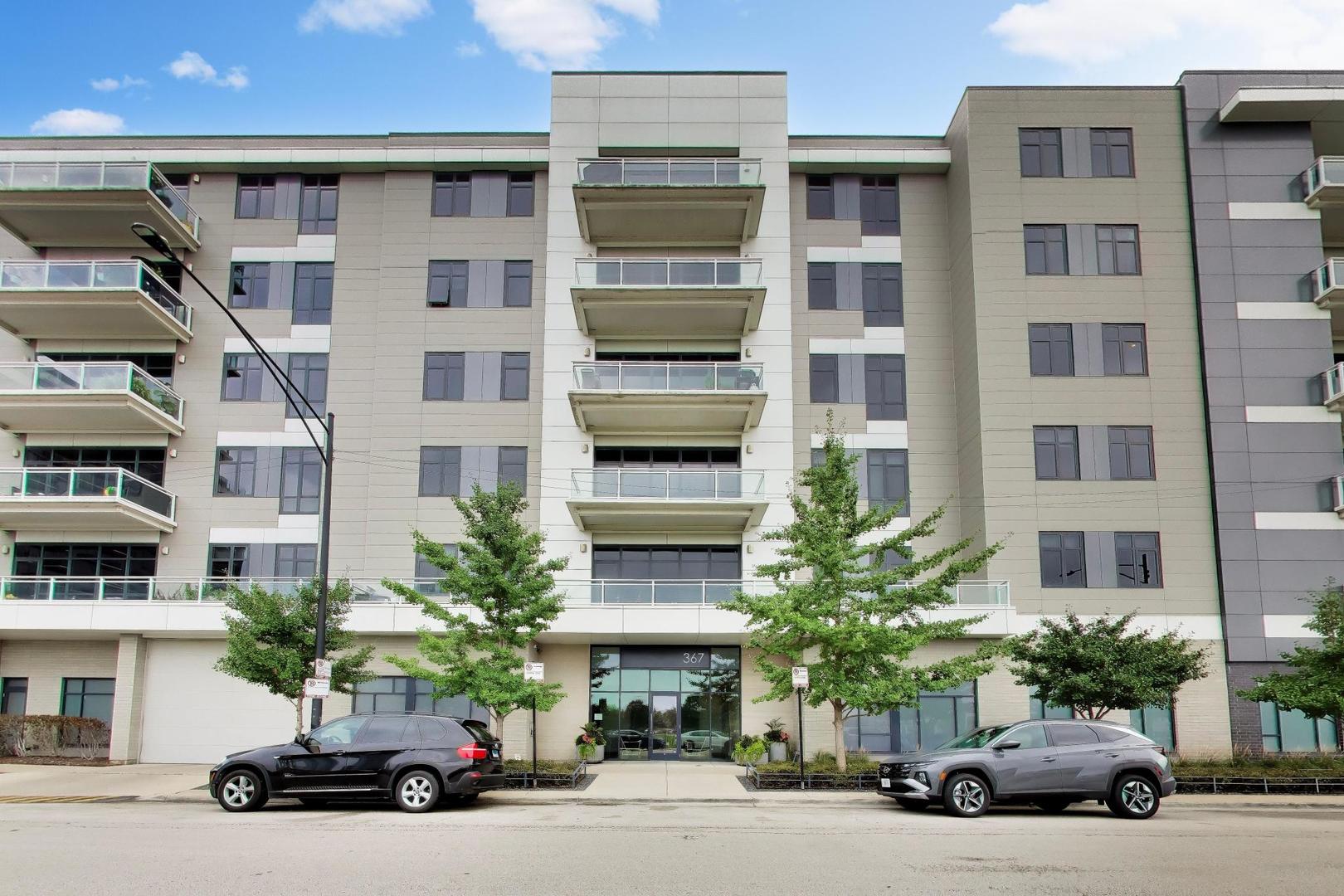 367 W Locust Street Unit 305