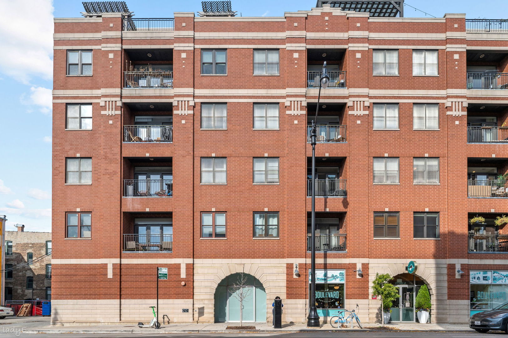 2740 W Armitage Avenue Unit Ph5