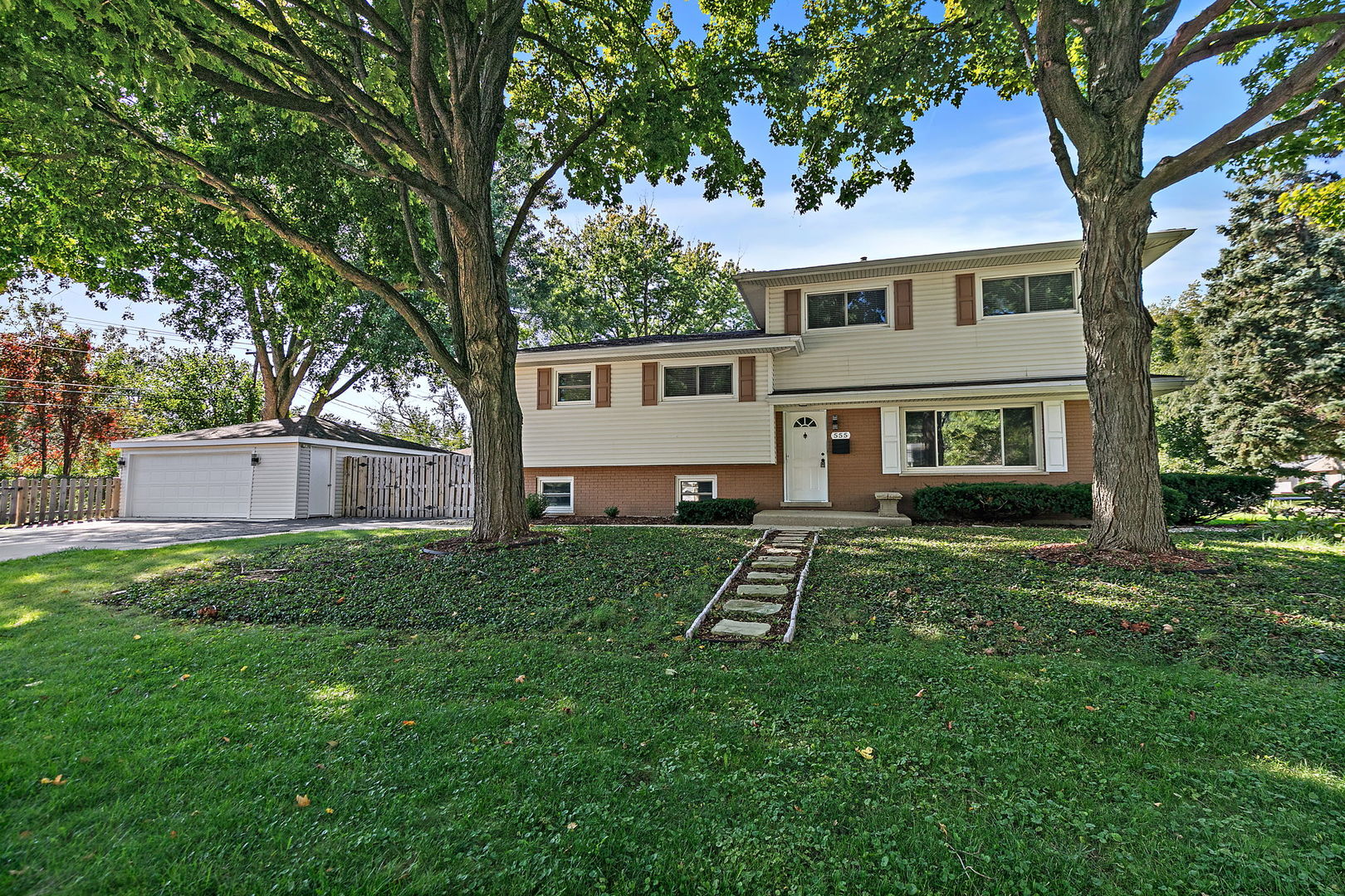 555 Lowden Avenue
