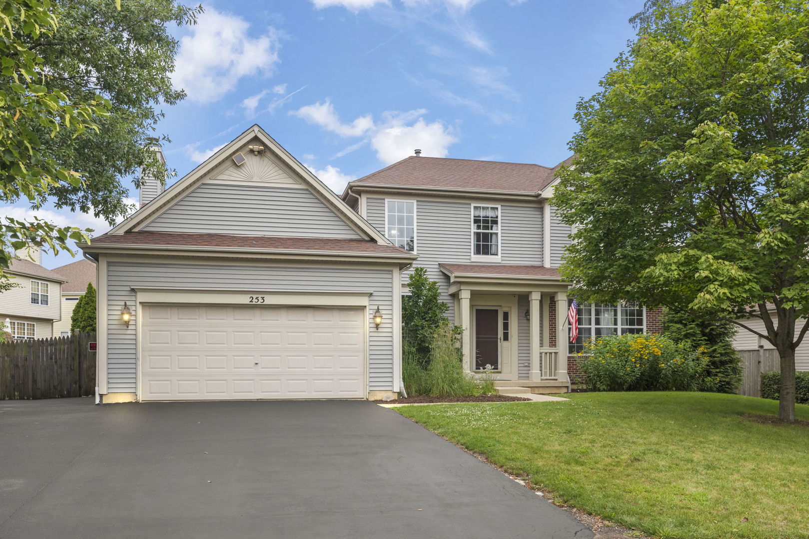 253 Carlton Mews Court