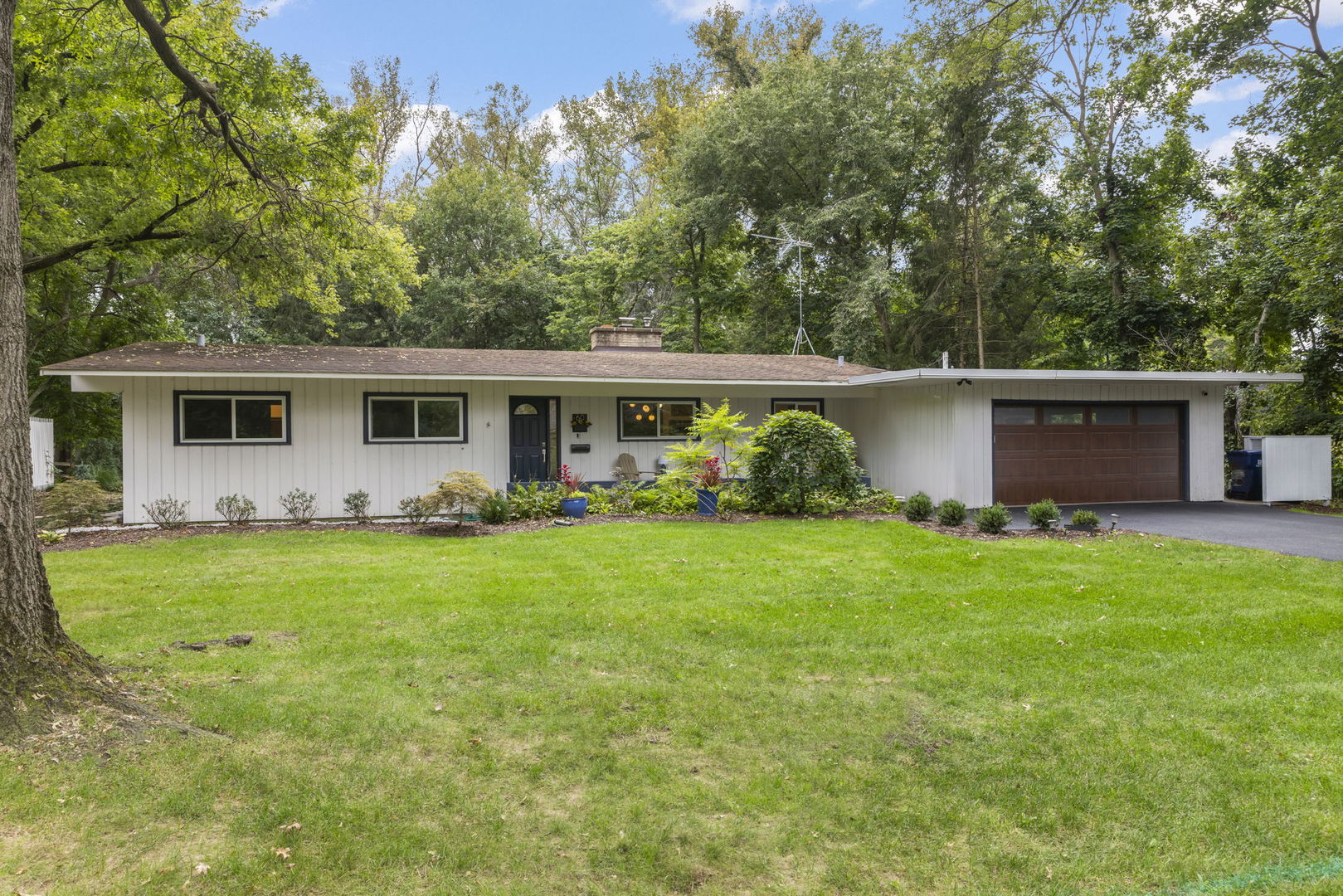 60 Golden Larch Court