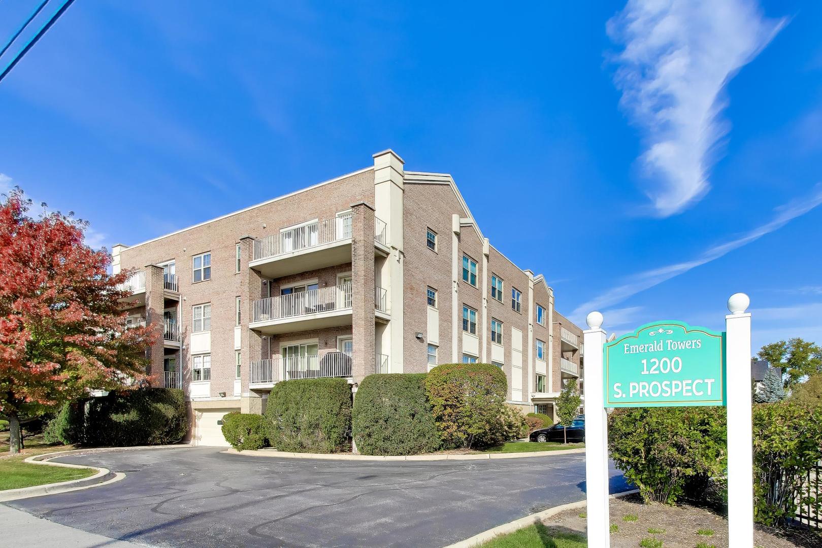 1200 S Prospect Avenue Unit 302