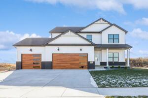 1317 W 77th Place
