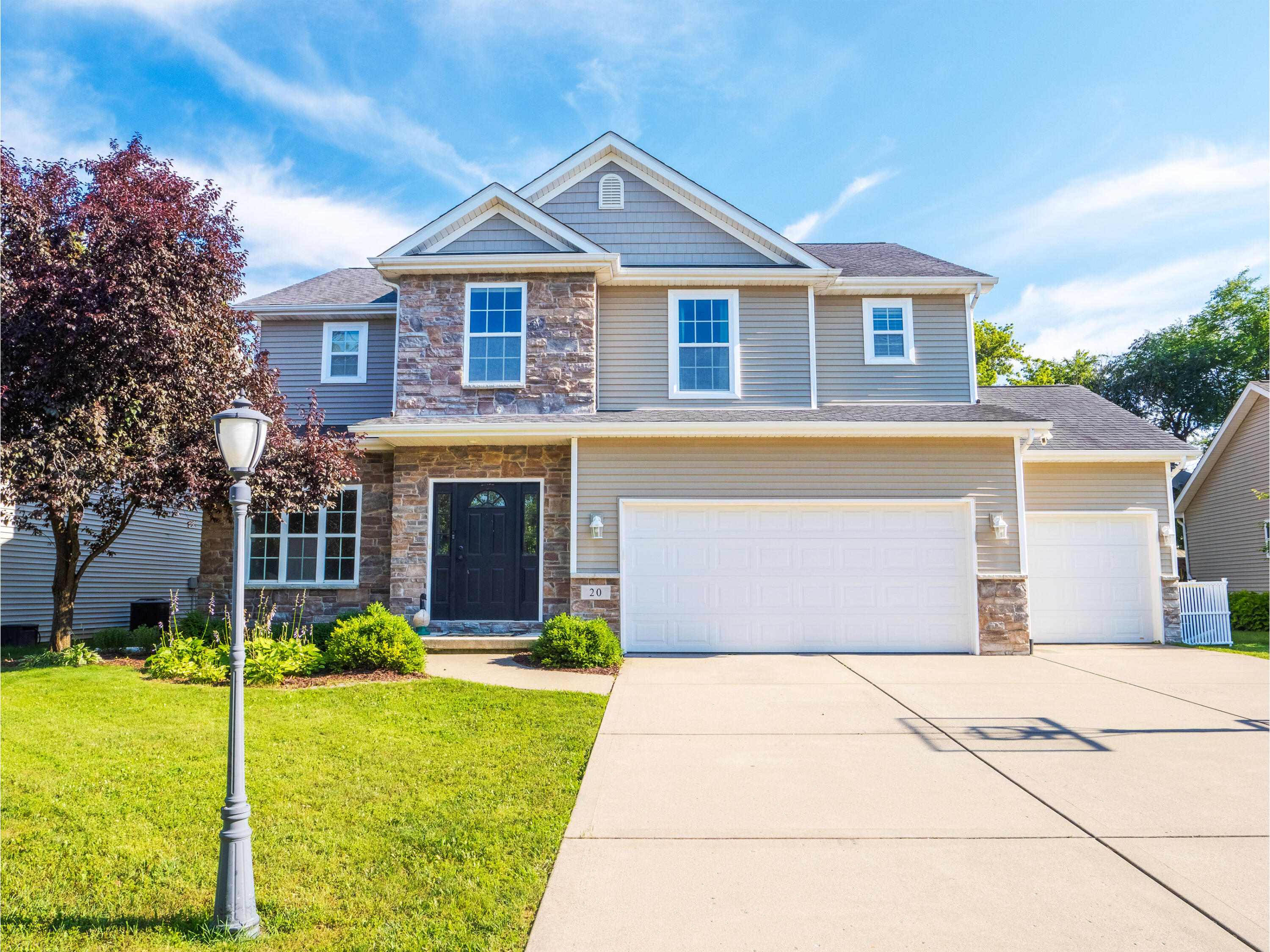 20 W Shakespeare Drive