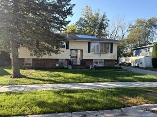 311 W 40th Lane