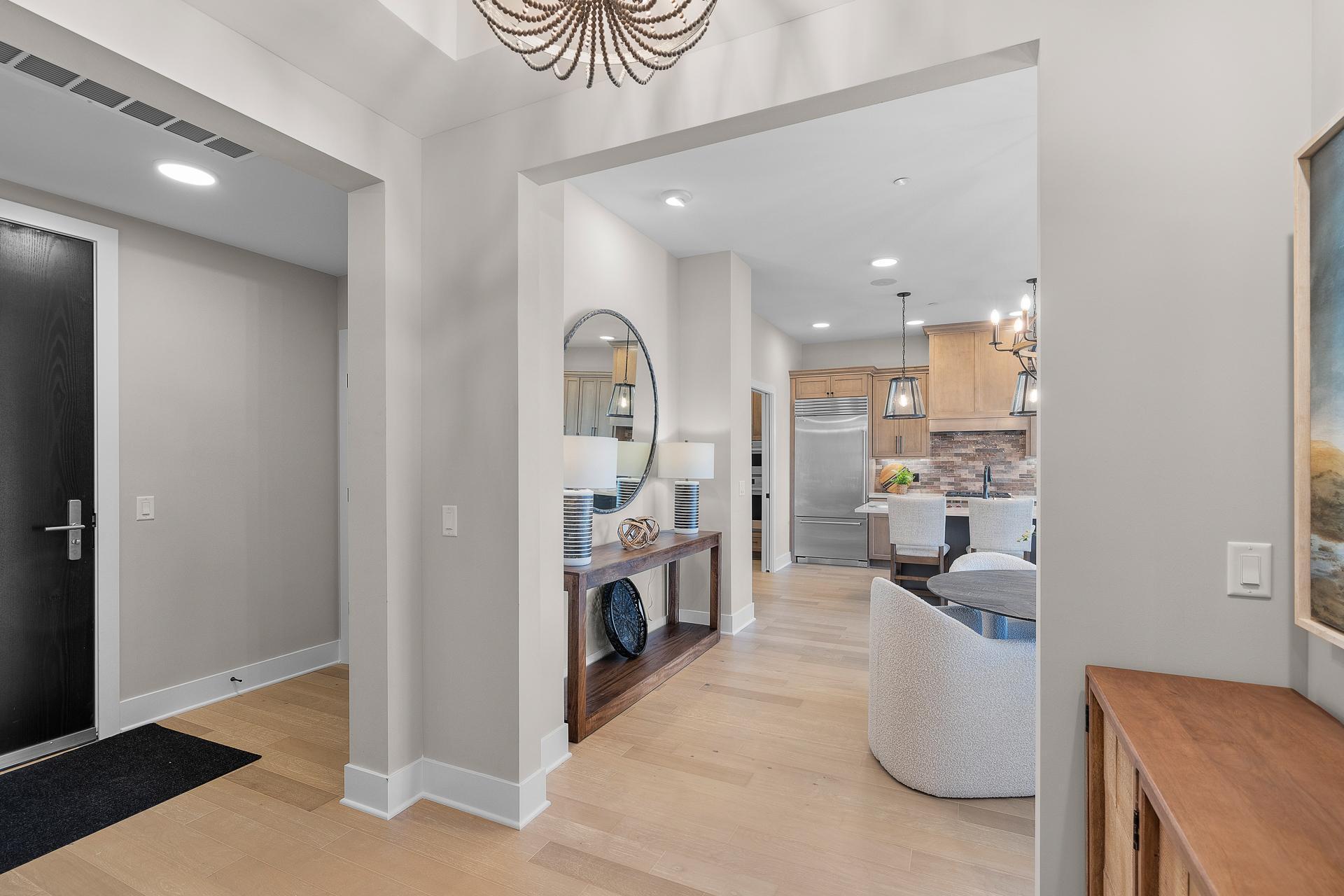 1 Hill Farm Road Unit: 210