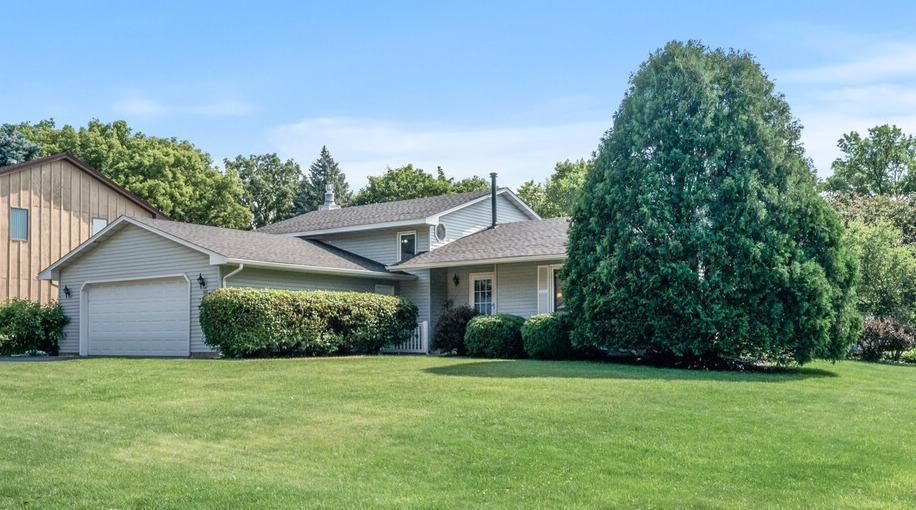 1902 Duck Pond Drive
