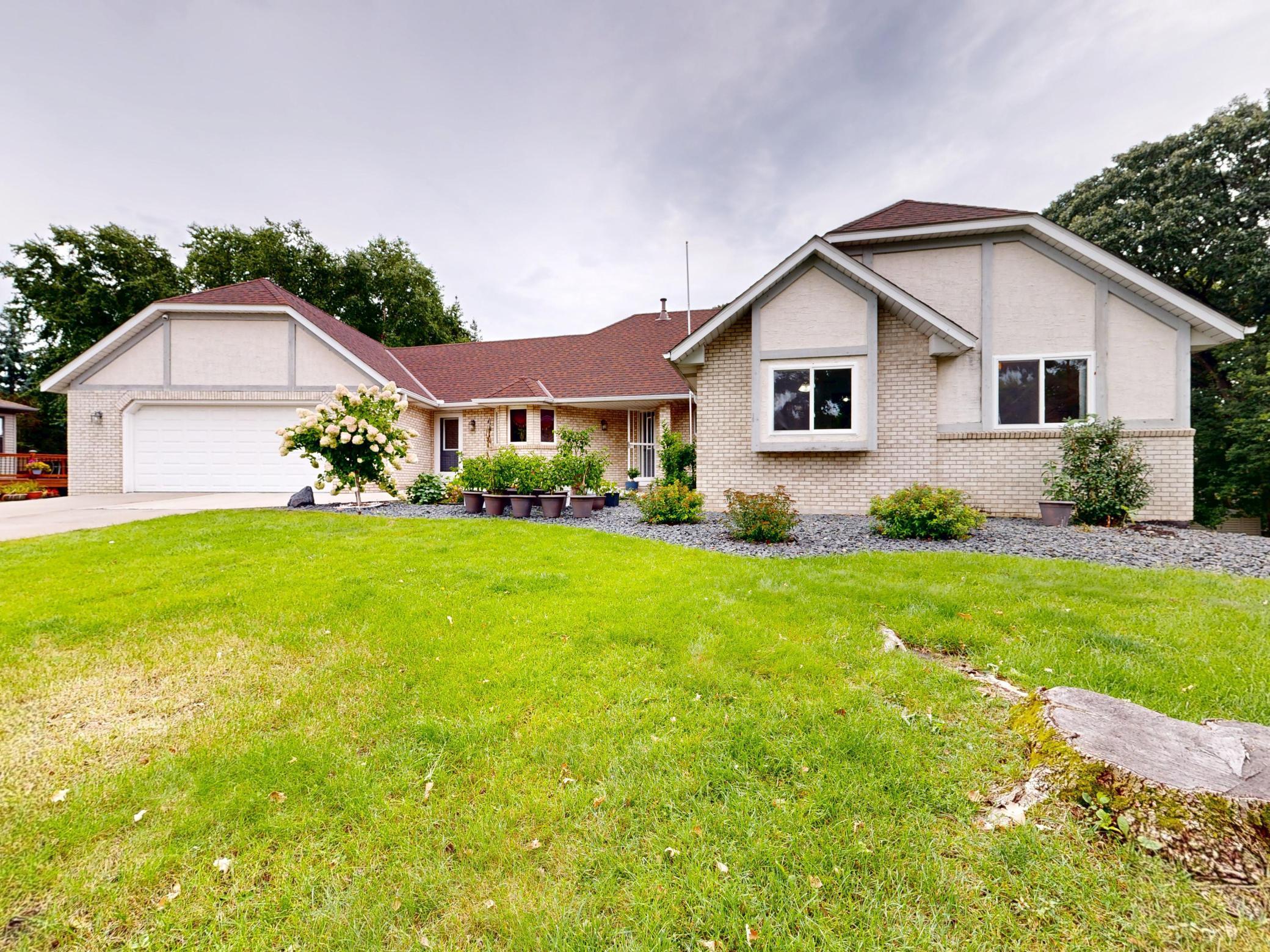 2242 Jennifer Lane