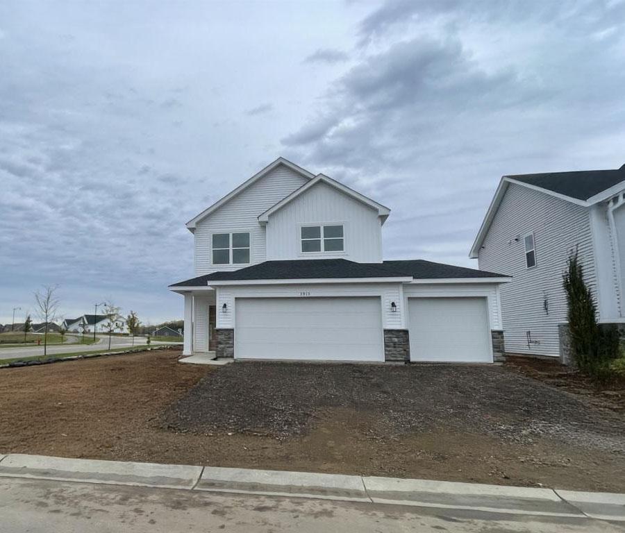 3915 Helena Avenue N