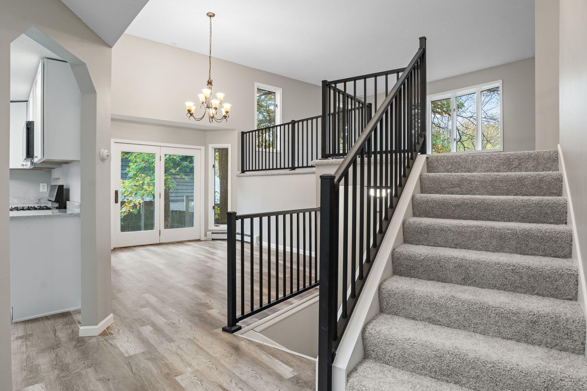 6298 Upper 46th Street N