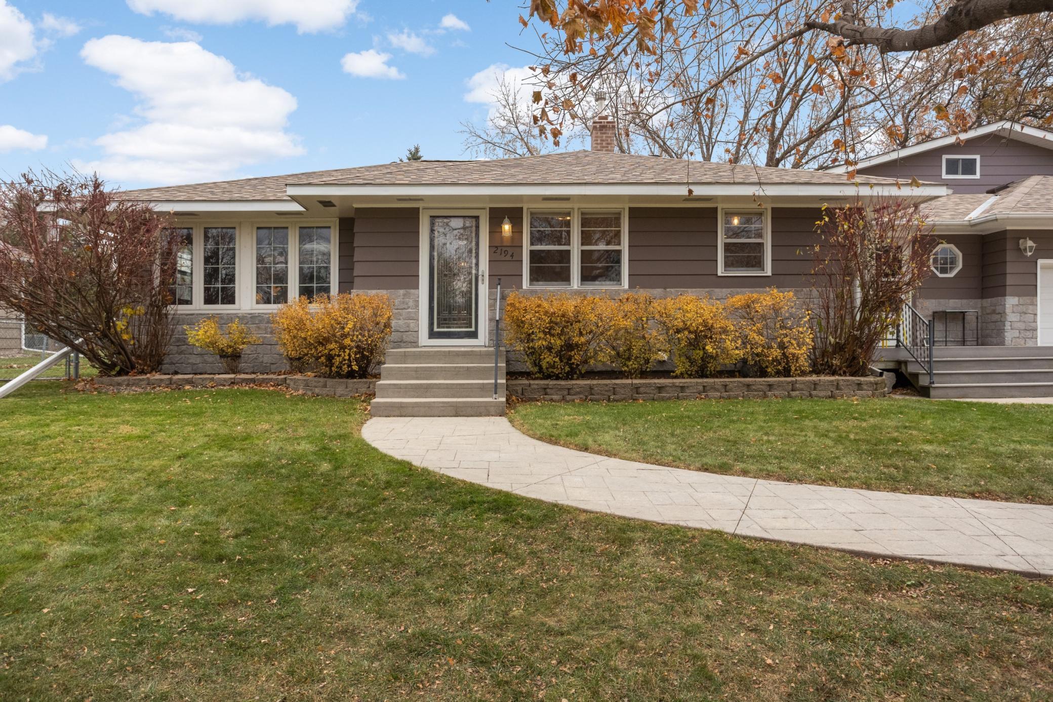 2194 Gardenette Drive N