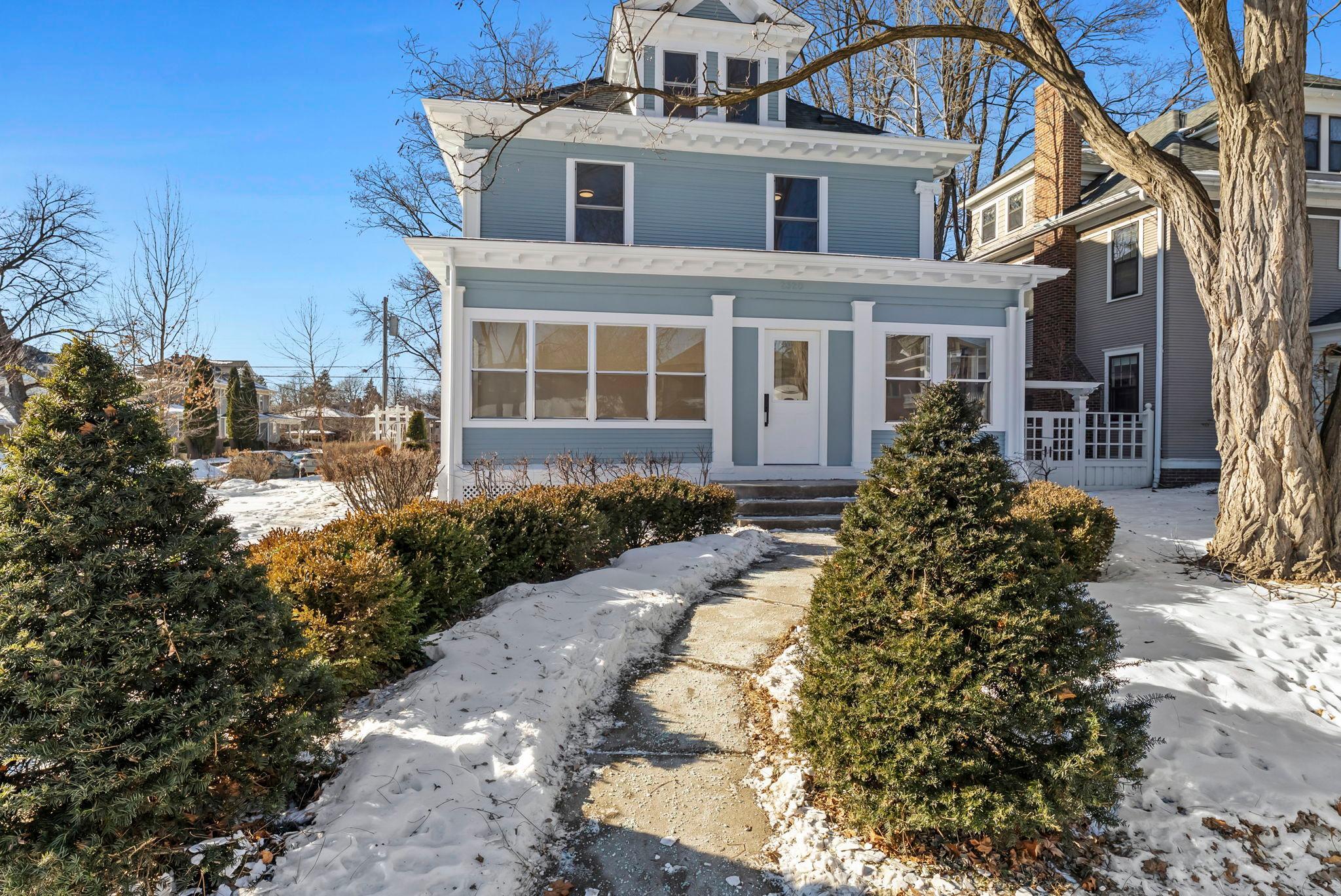 2320 Humboldt Avenue S