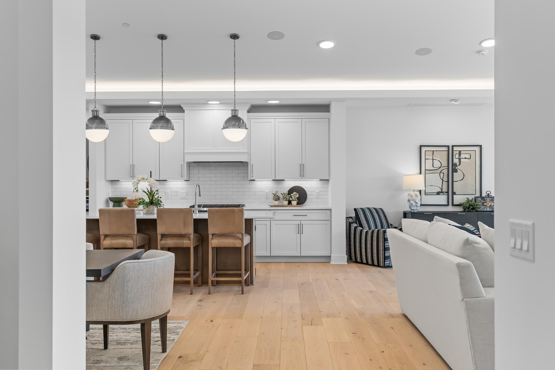 1 Hill Farm Road Unit: 300