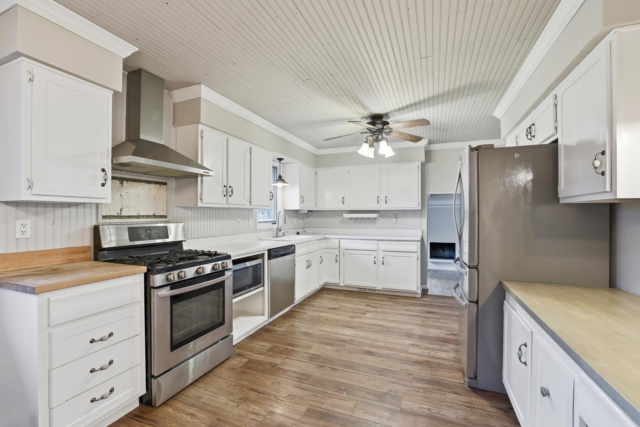 4497 S Oak Leaf Court