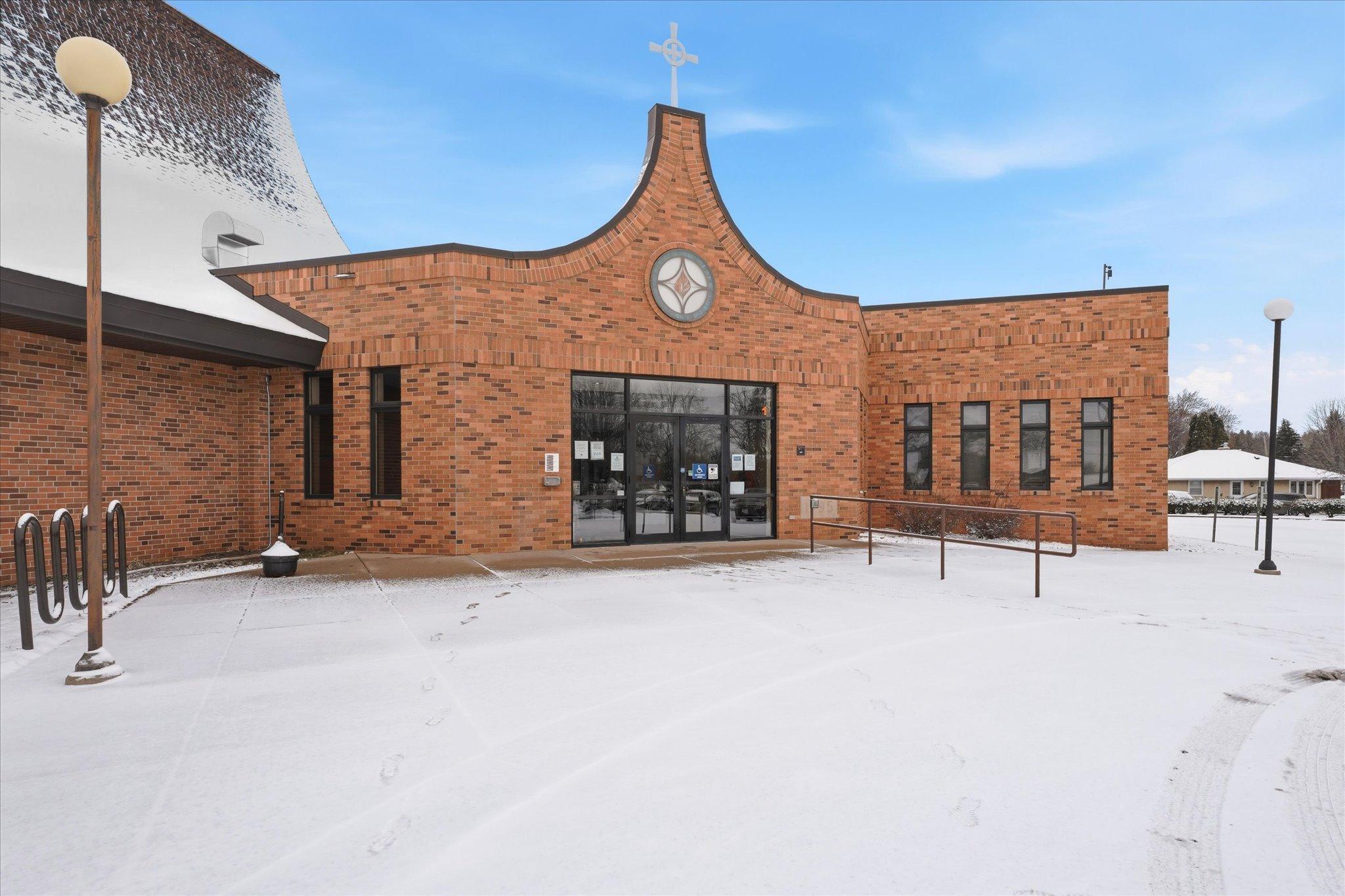 965 Larpenteur Avenue W