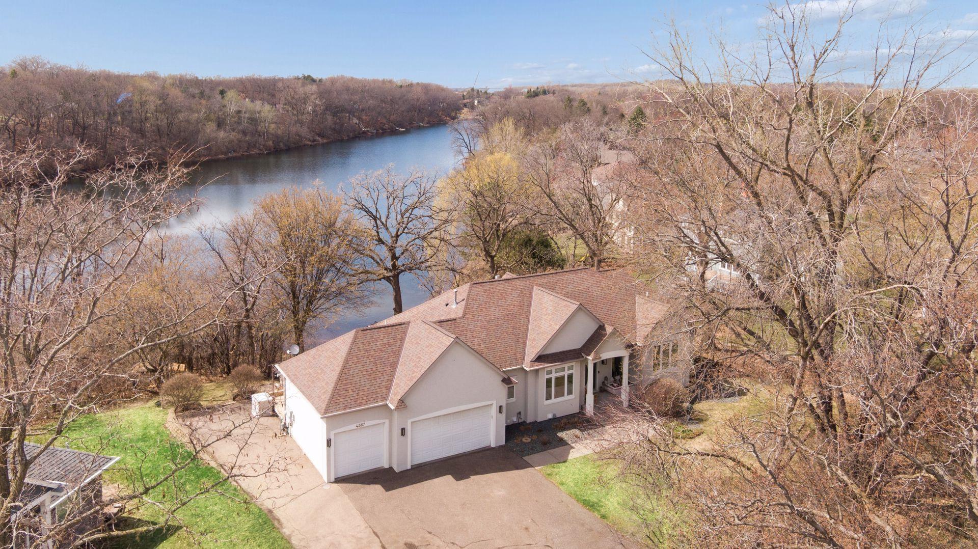 4367 Lexington Avenue N