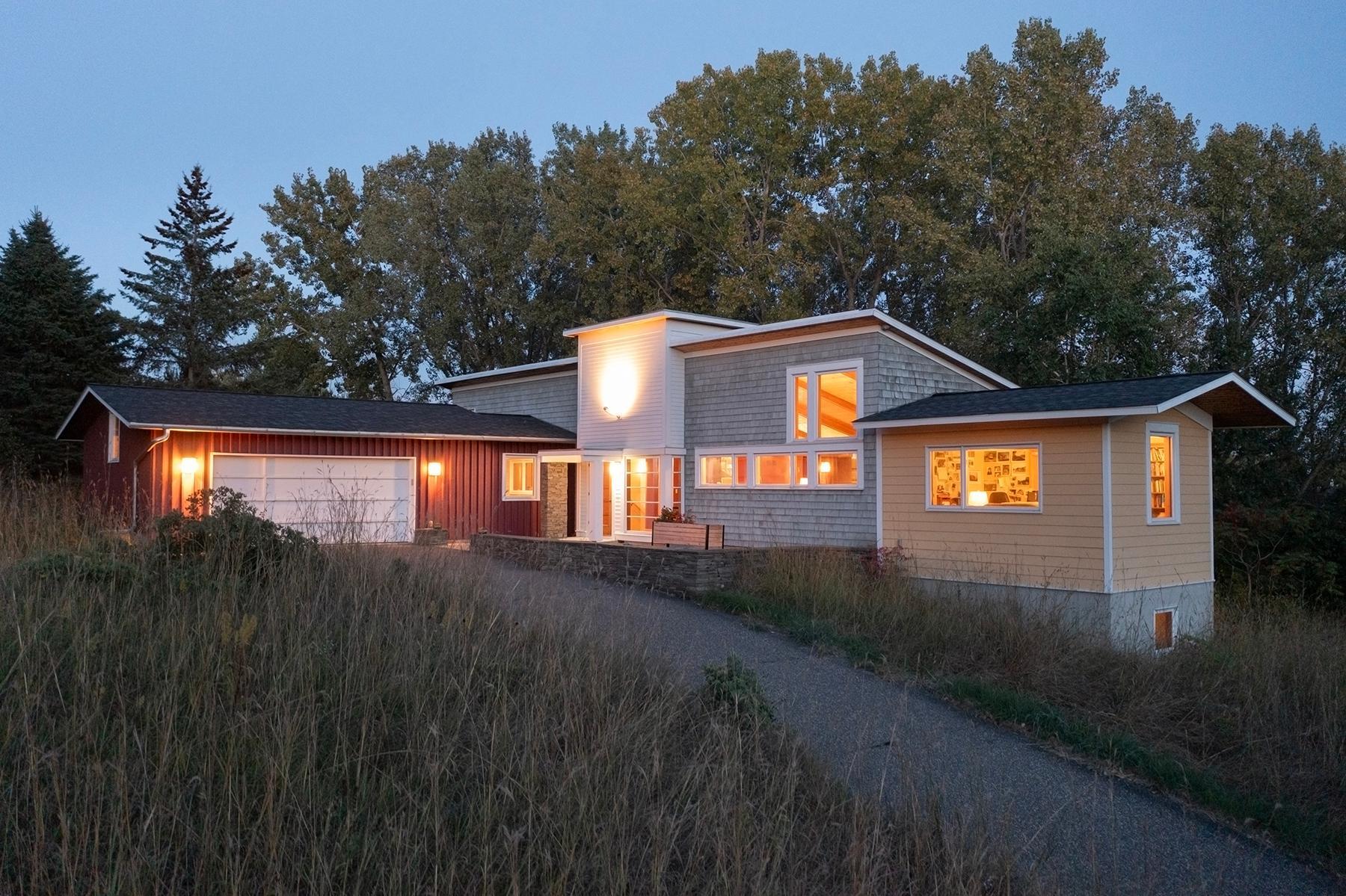 6 Robb Farm Road