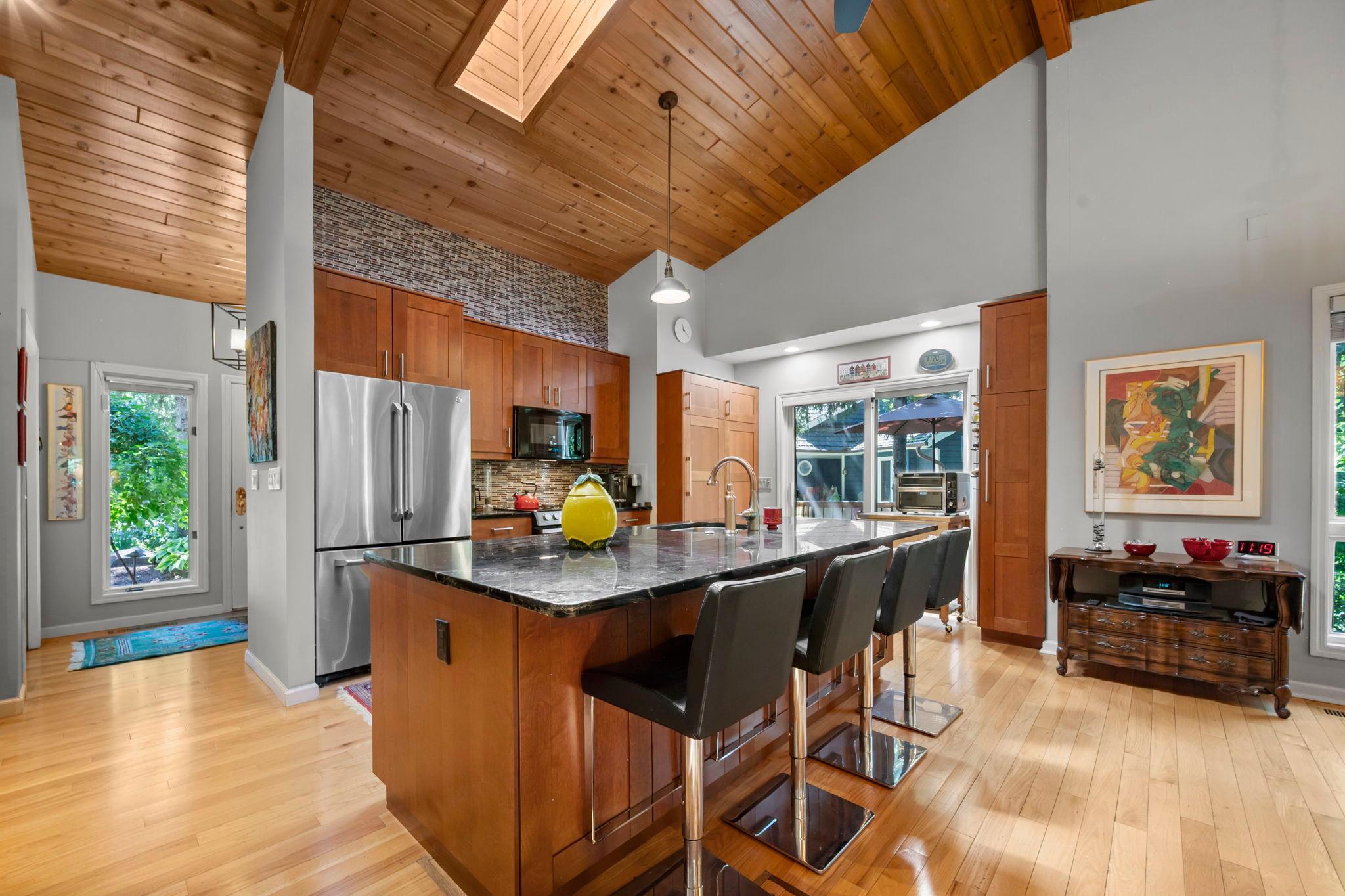 6884 Stonewood Court