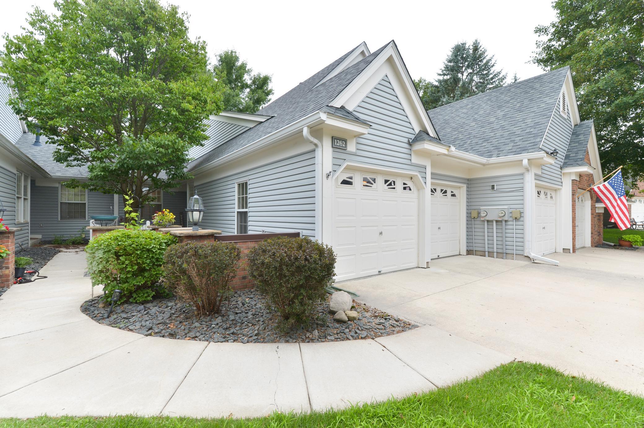 1262 Pond View Lane