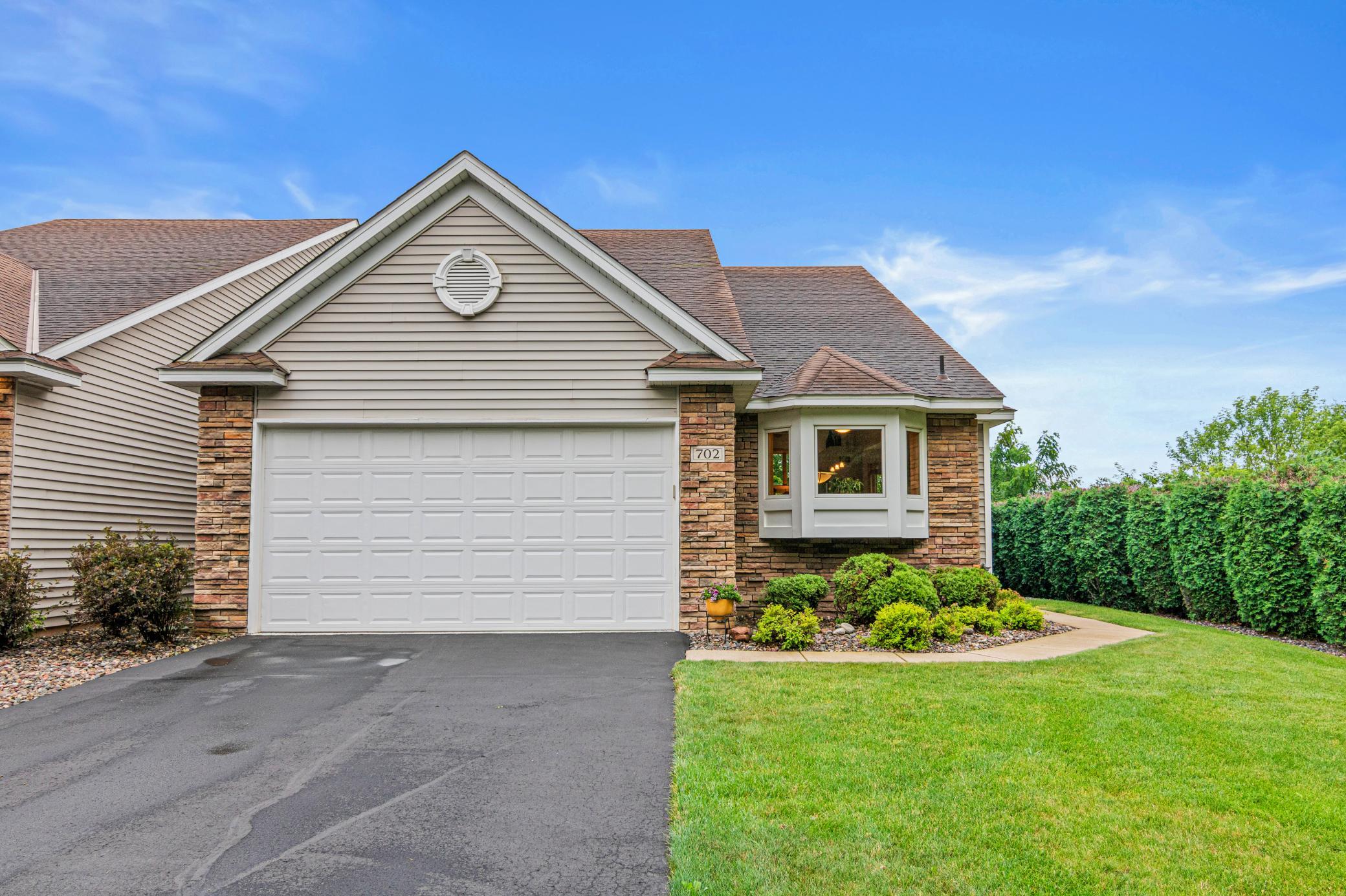 702 Crescent Curve