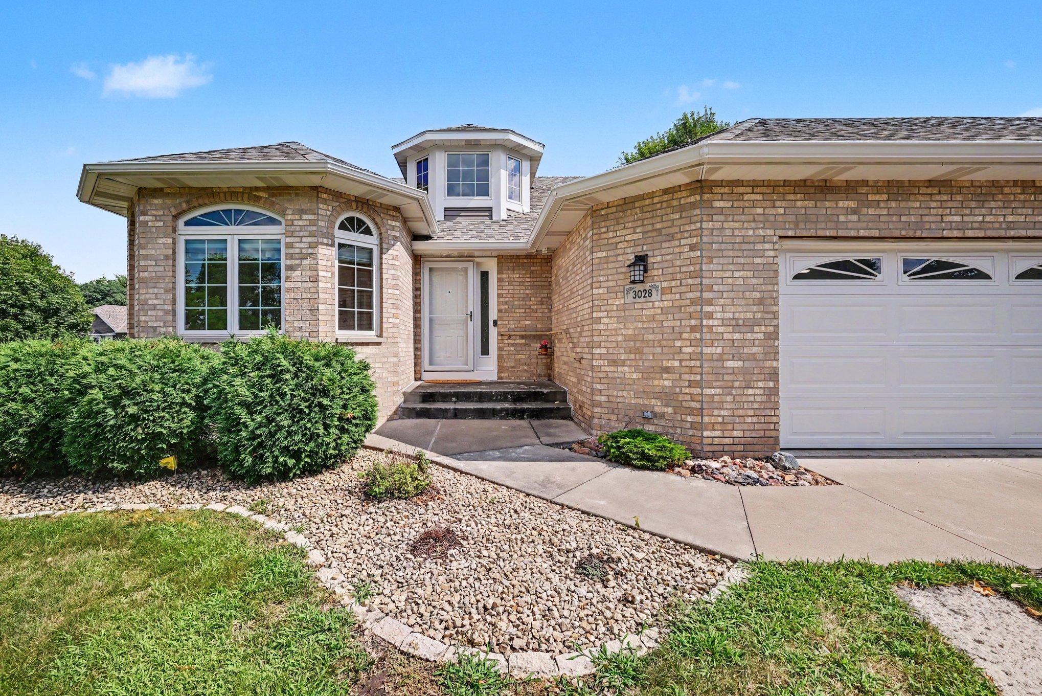 3028 Highpointe Curve