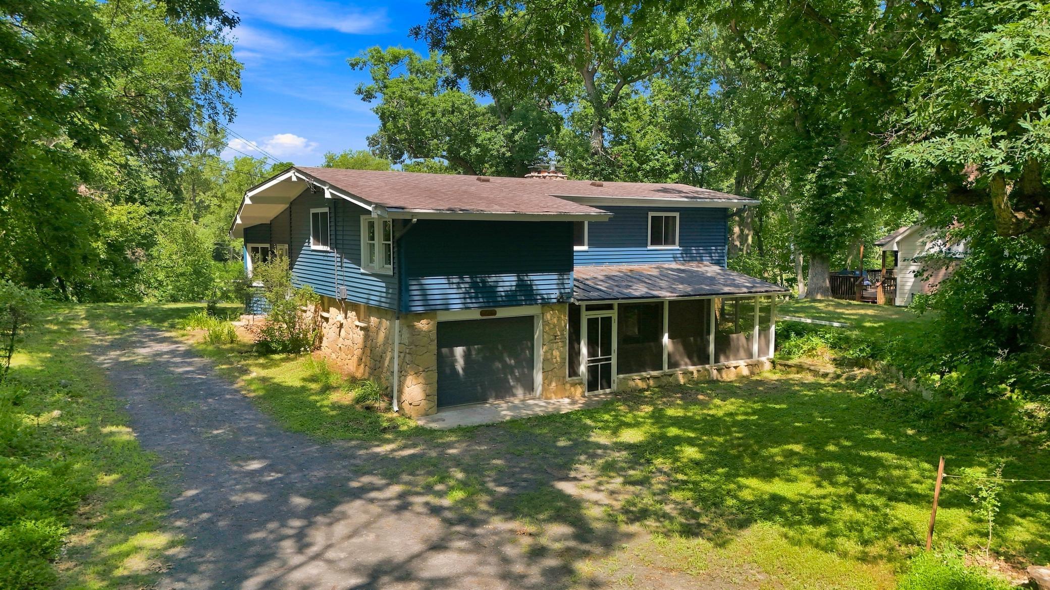 725 Birchwood Avenue