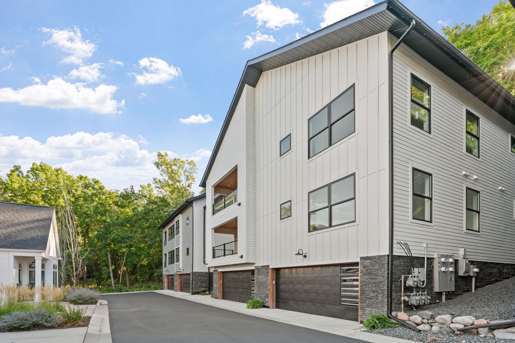 5754 Shady Oak Road S Unit: 3