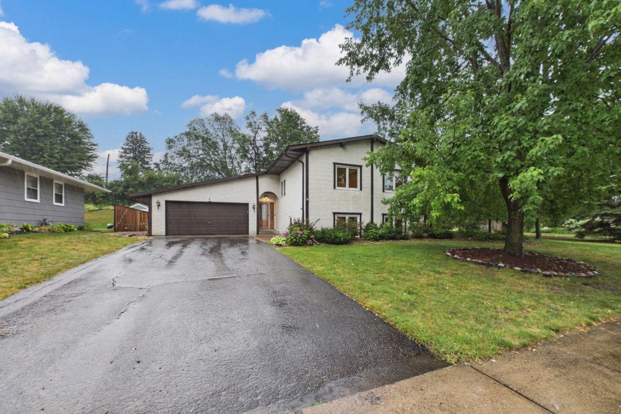 2742 Hilltop Court