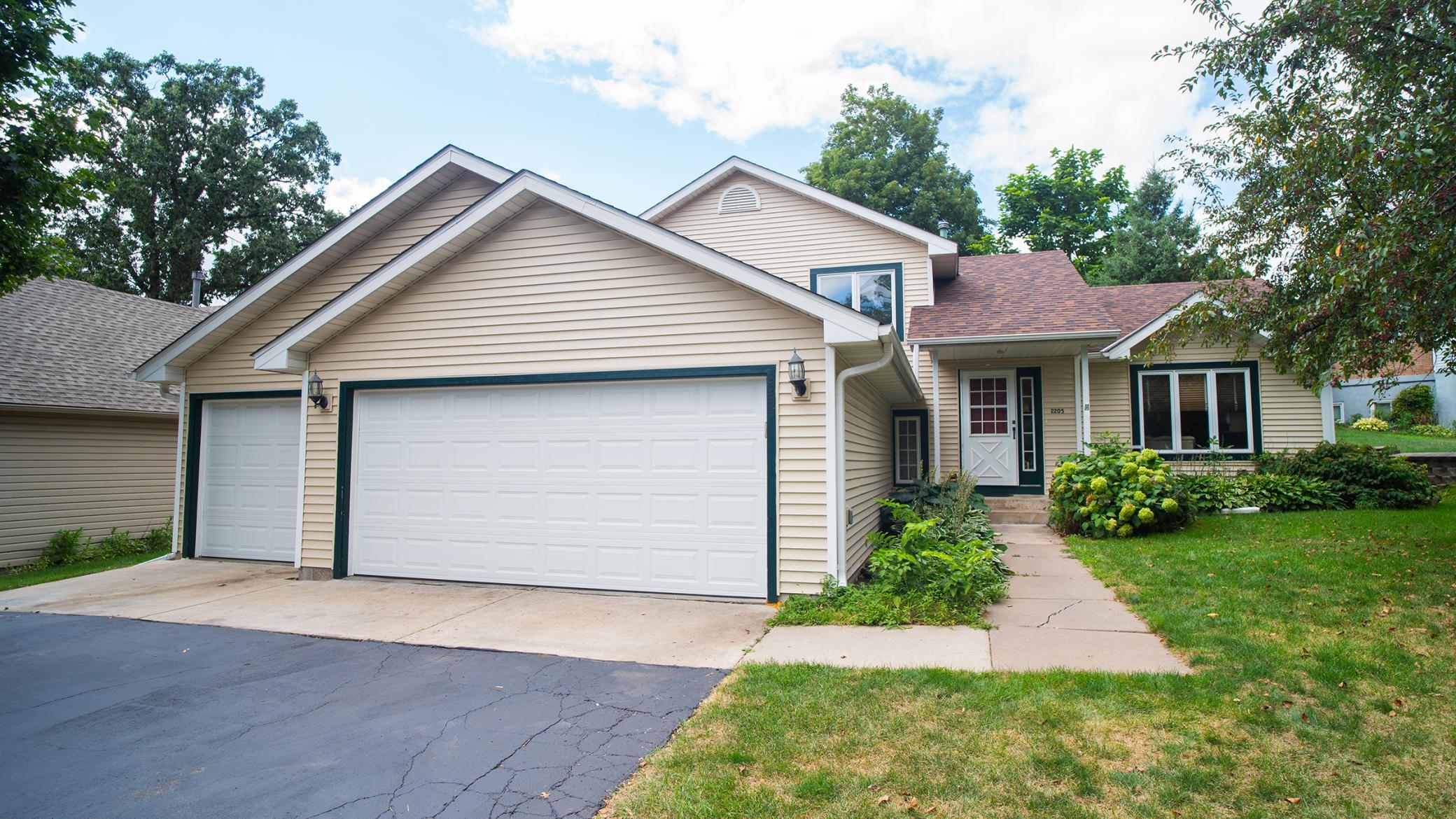 2205 Jennifer Court