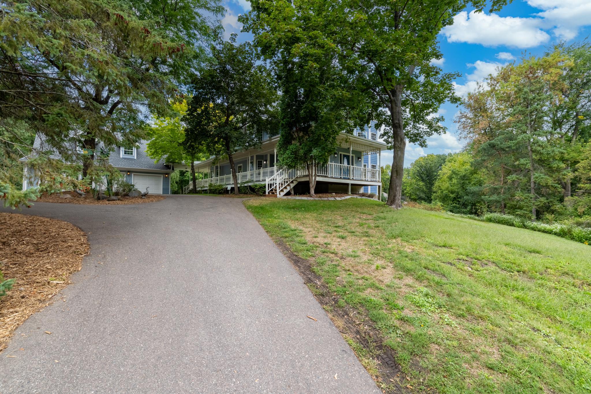 8620 Inver Grove Trail