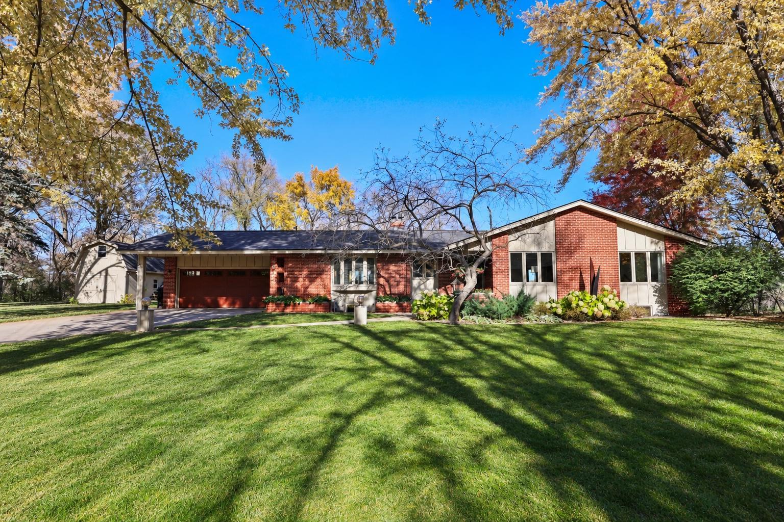 2502 Island View Drive