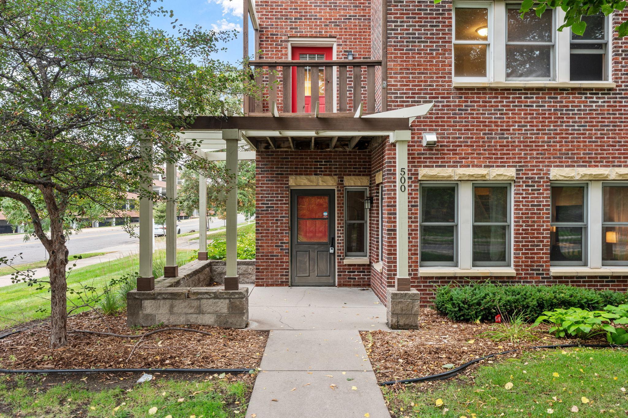 500 E 27th Street