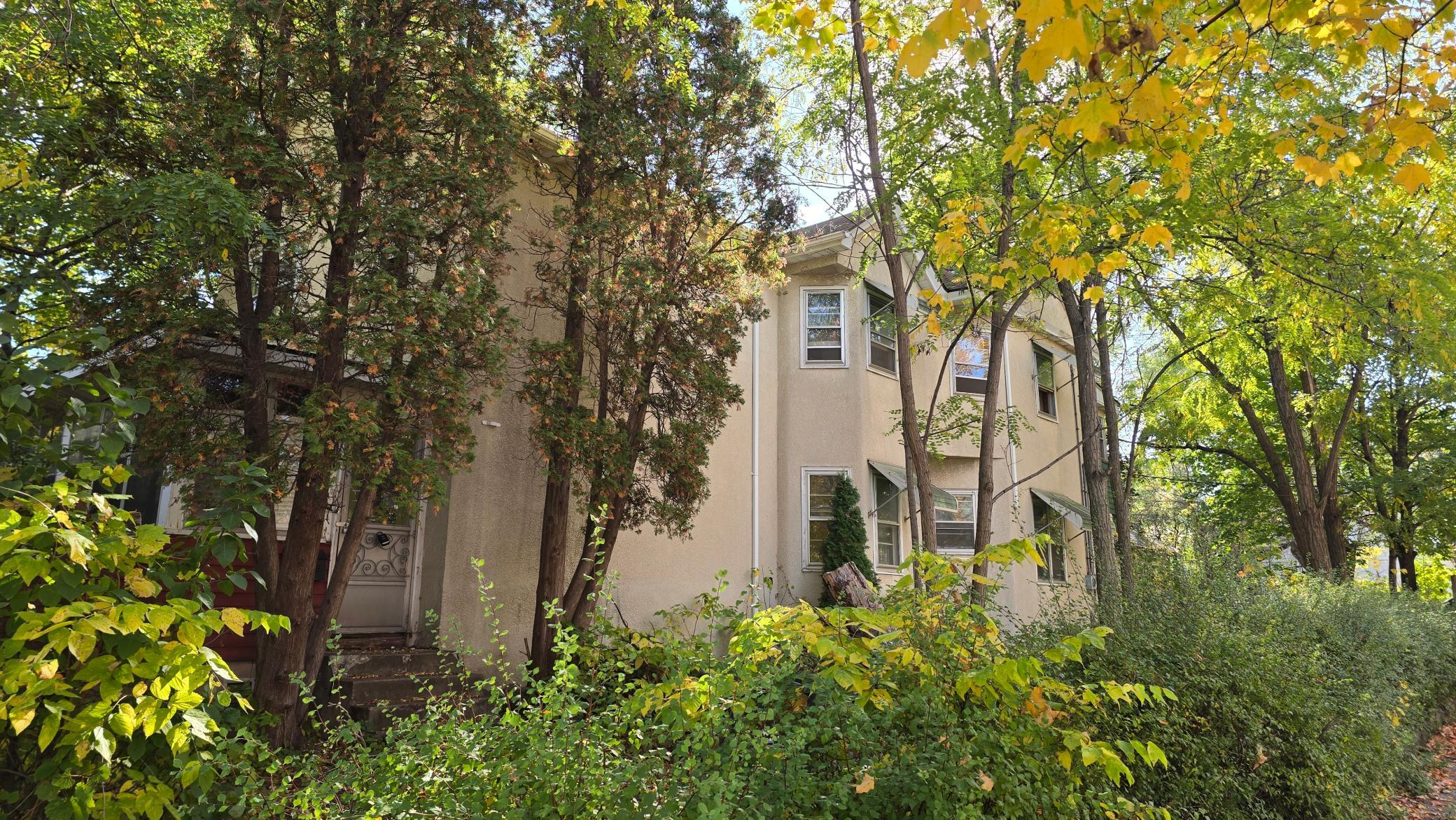 130 Colorado Street E