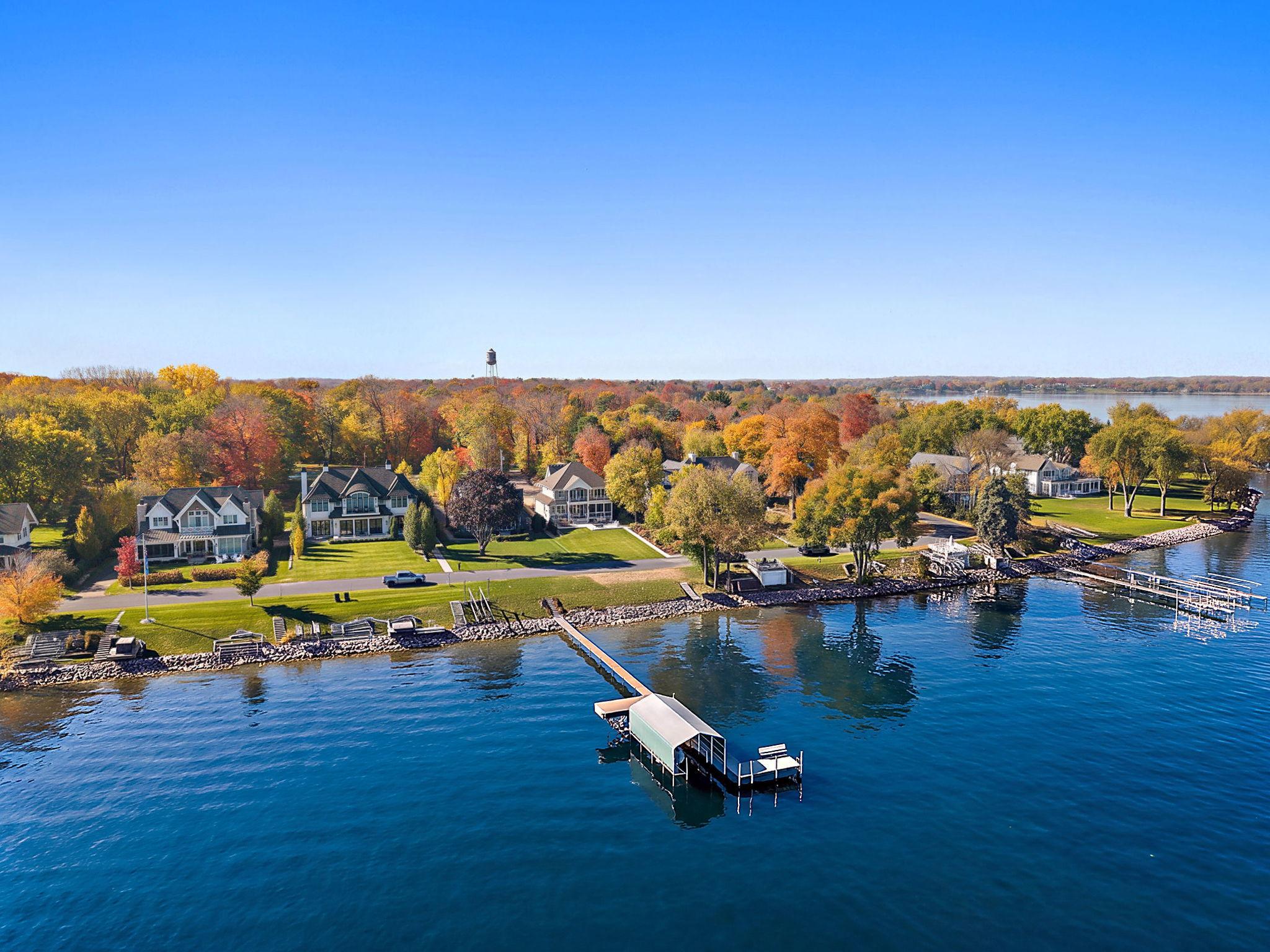 2412 Lafayette Road