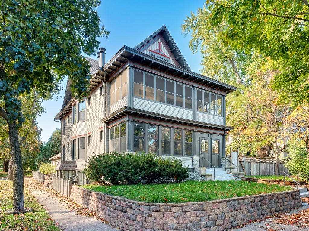 203 Chatsworth Street S