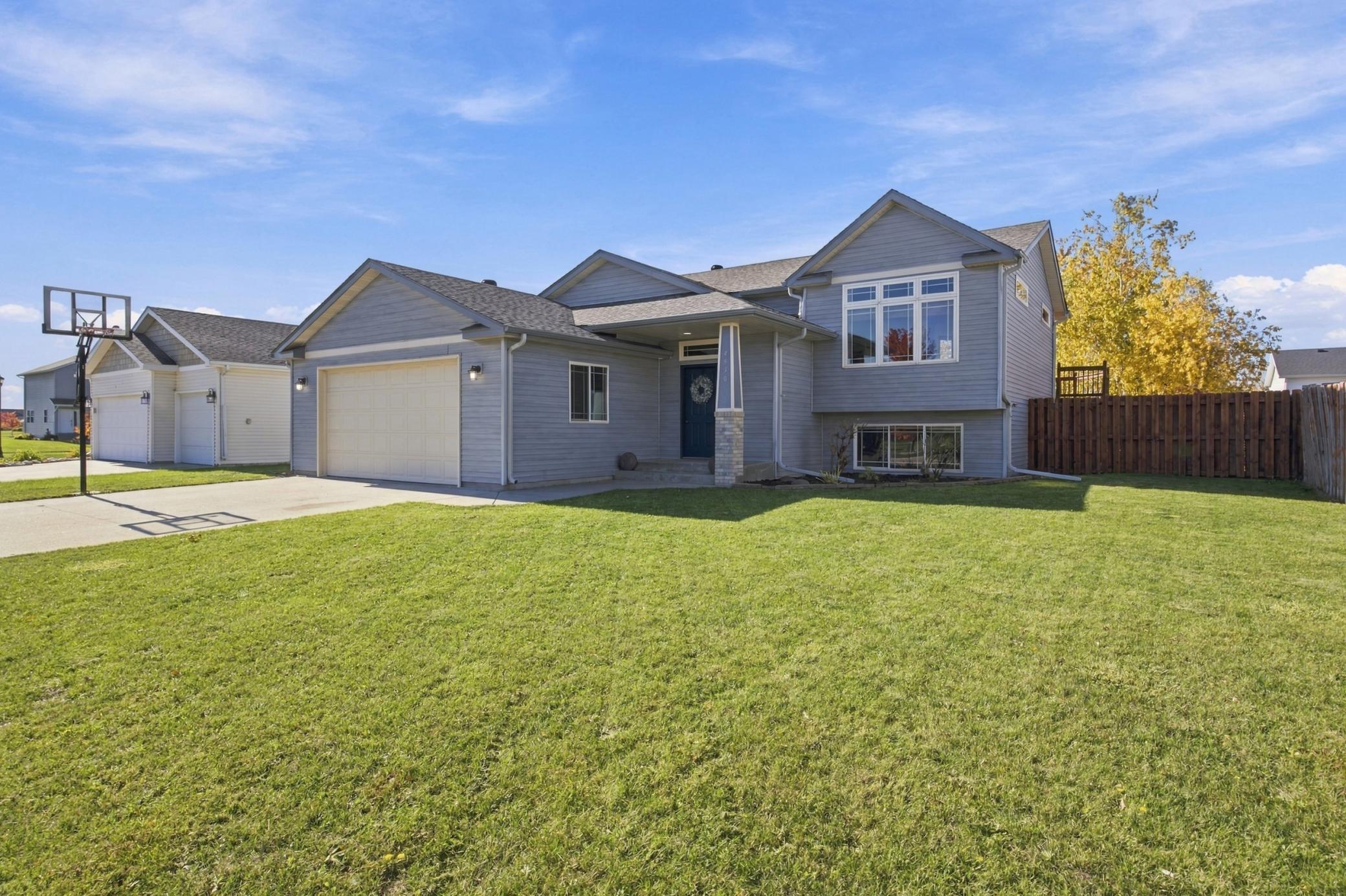 4530 10th Street W