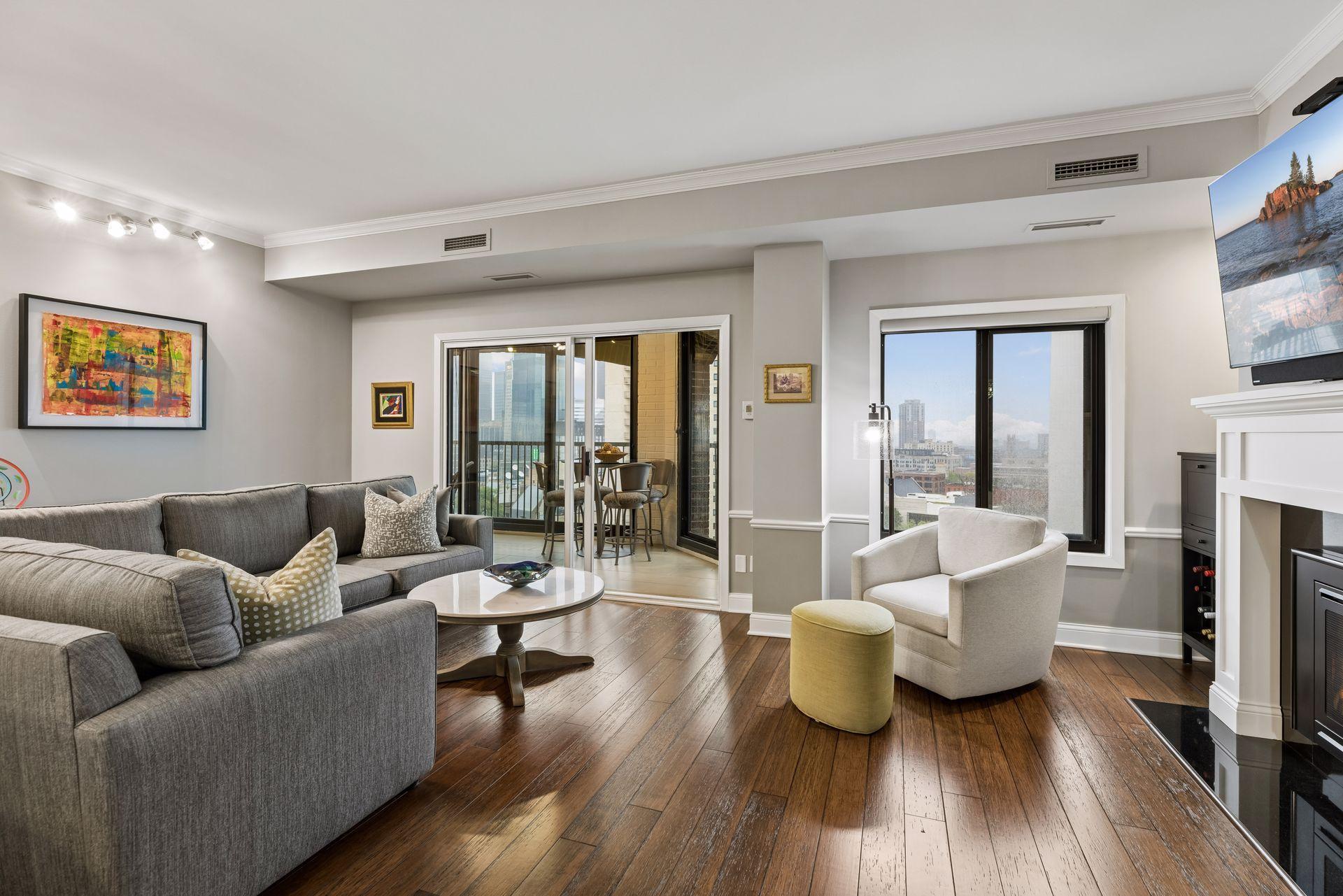 1235 Yale Place Unit 1307