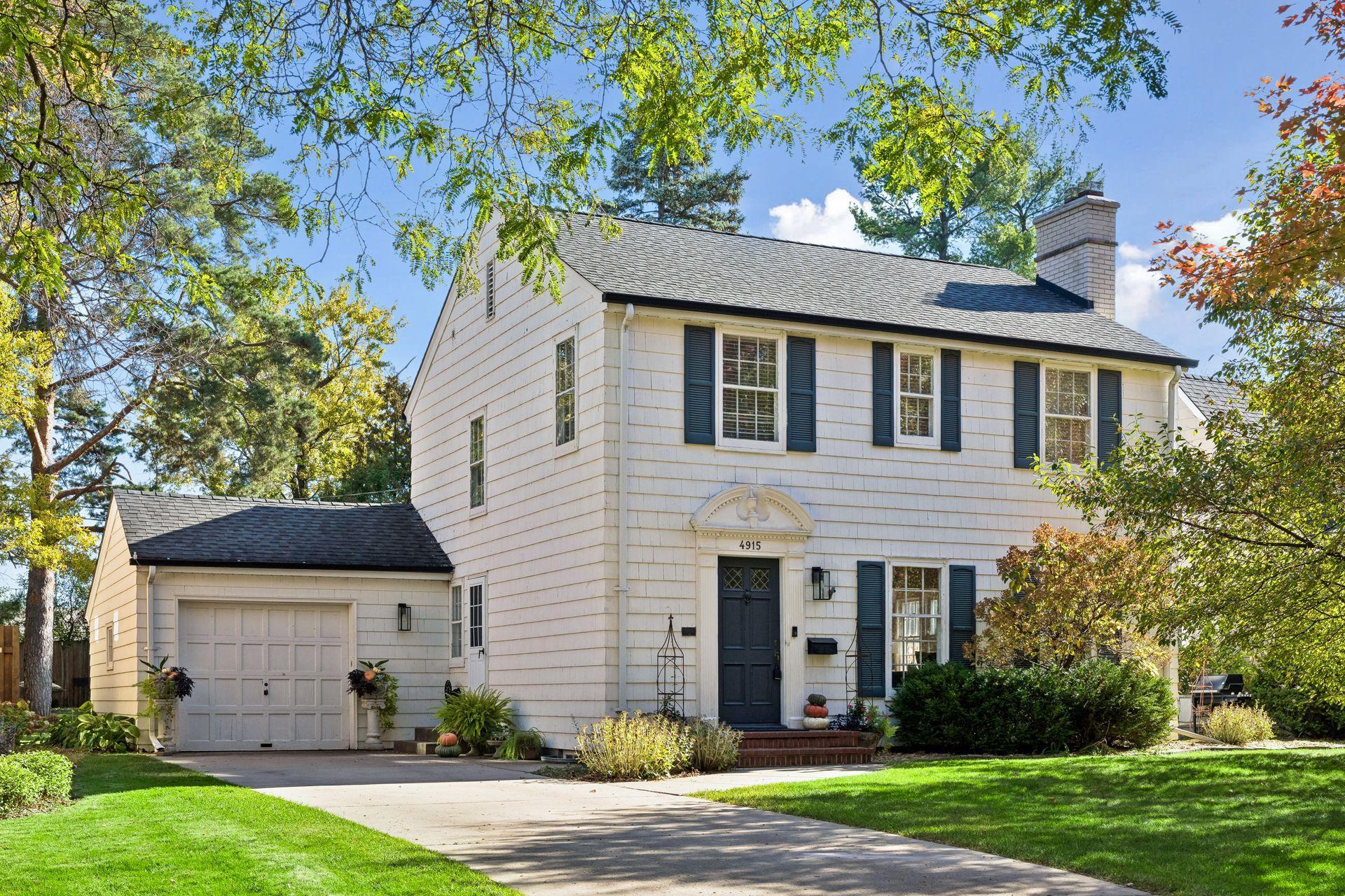 4915 Maple Road