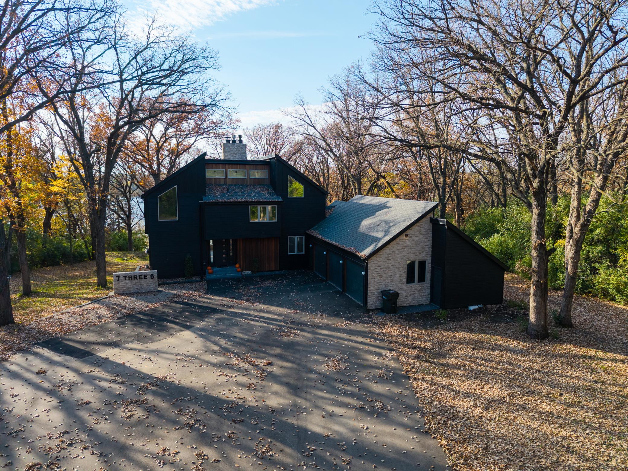 736 S Woodland Drive