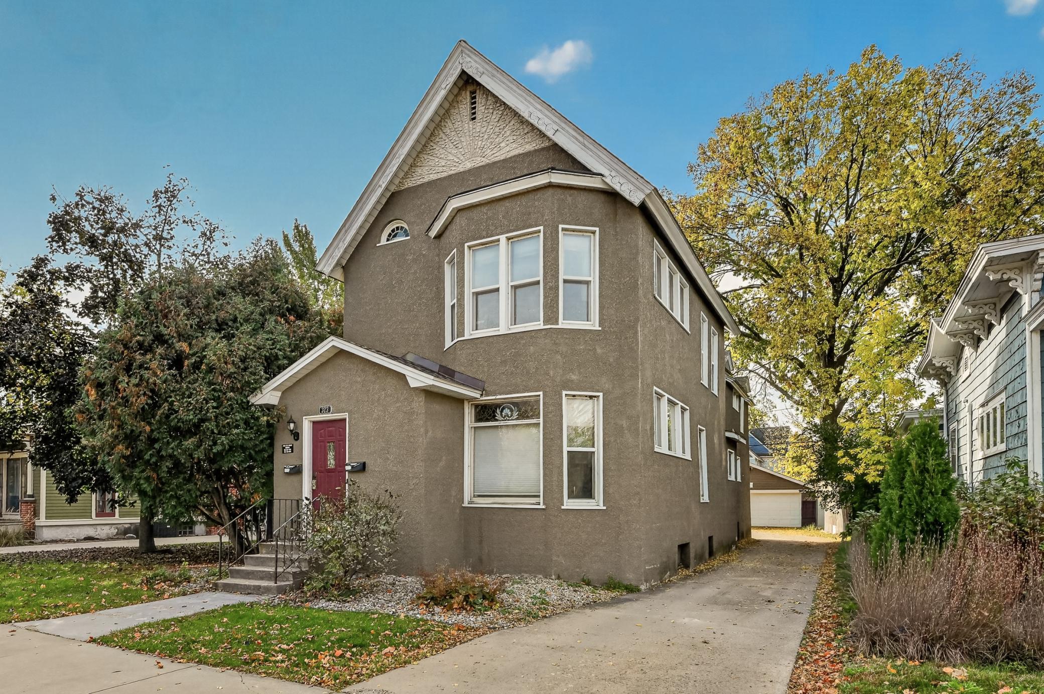 323 W Broadway Street