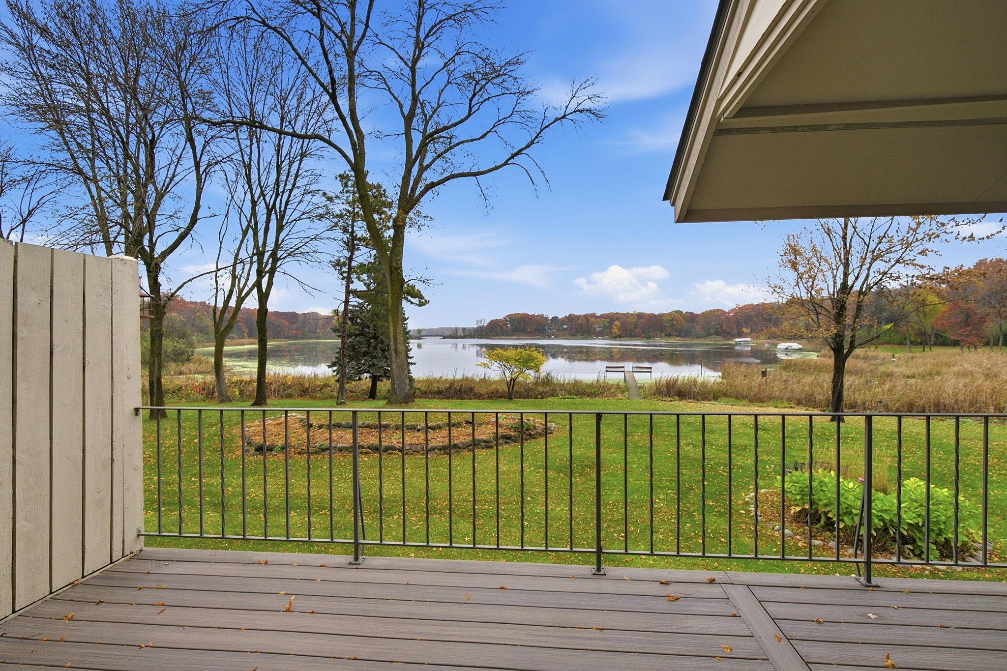 1289 Black Oaks Court N