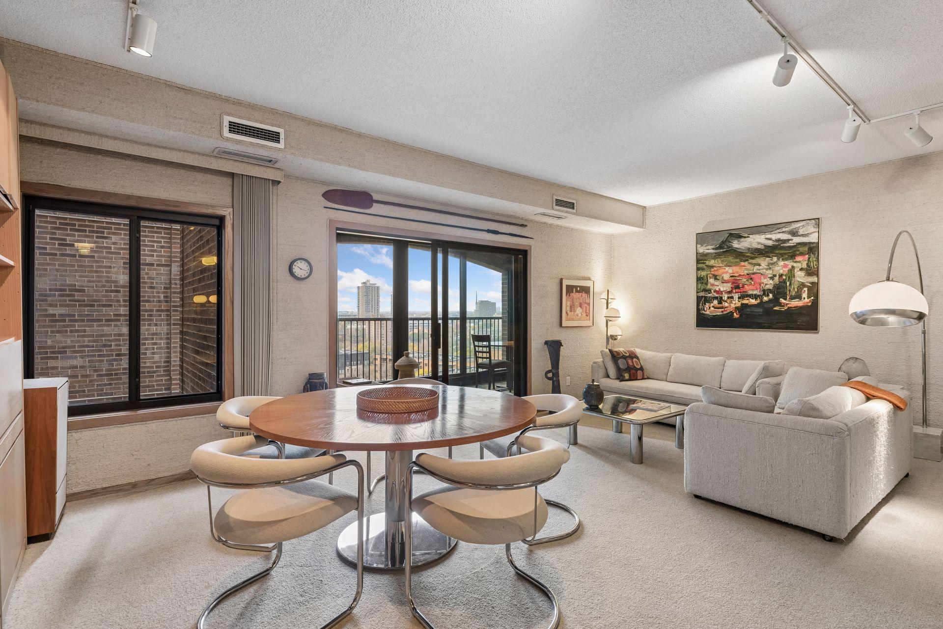 1235 Yale Place Unit 1201