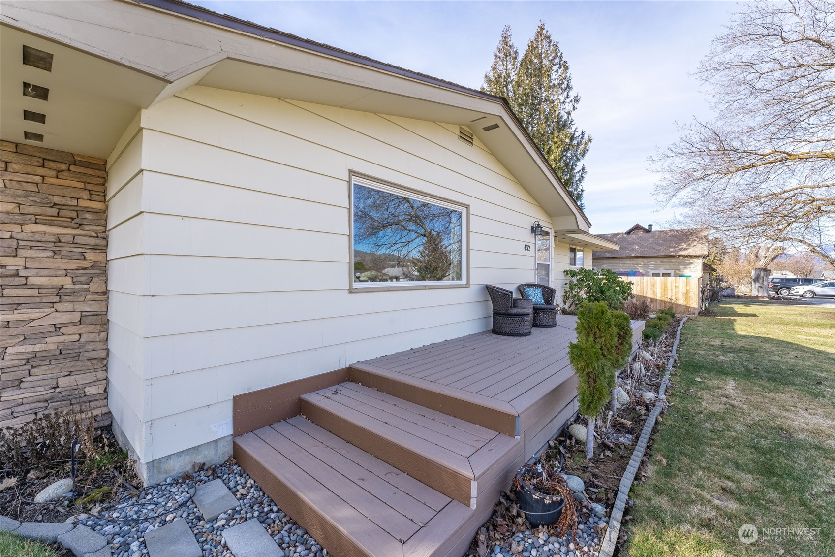 432 E Okanogan Avenue