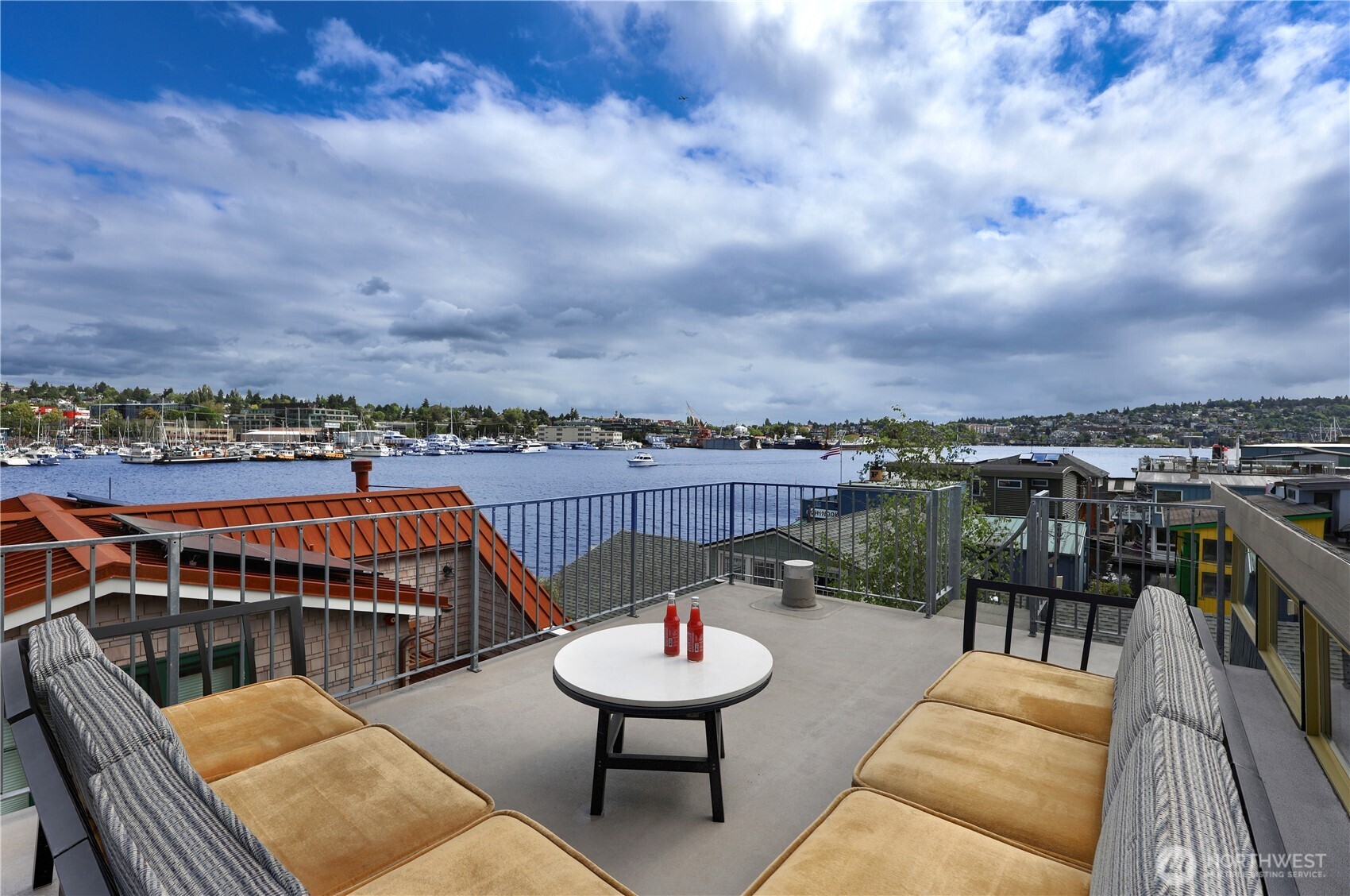 2770 Westlake Avenue N Unit: 6