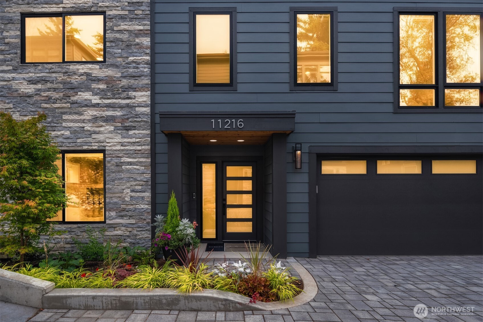 11216 NE 67th Street Unit: 4
