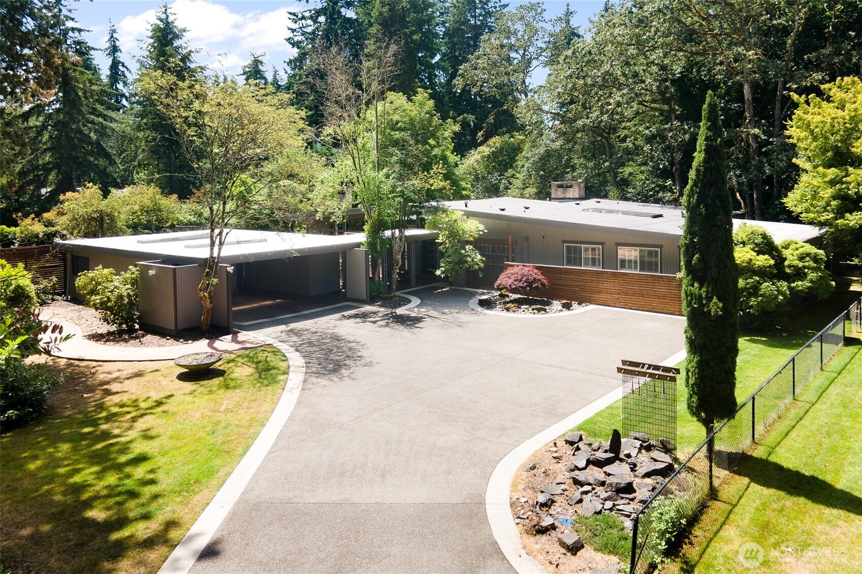 11508 Clovercrest Drive SW