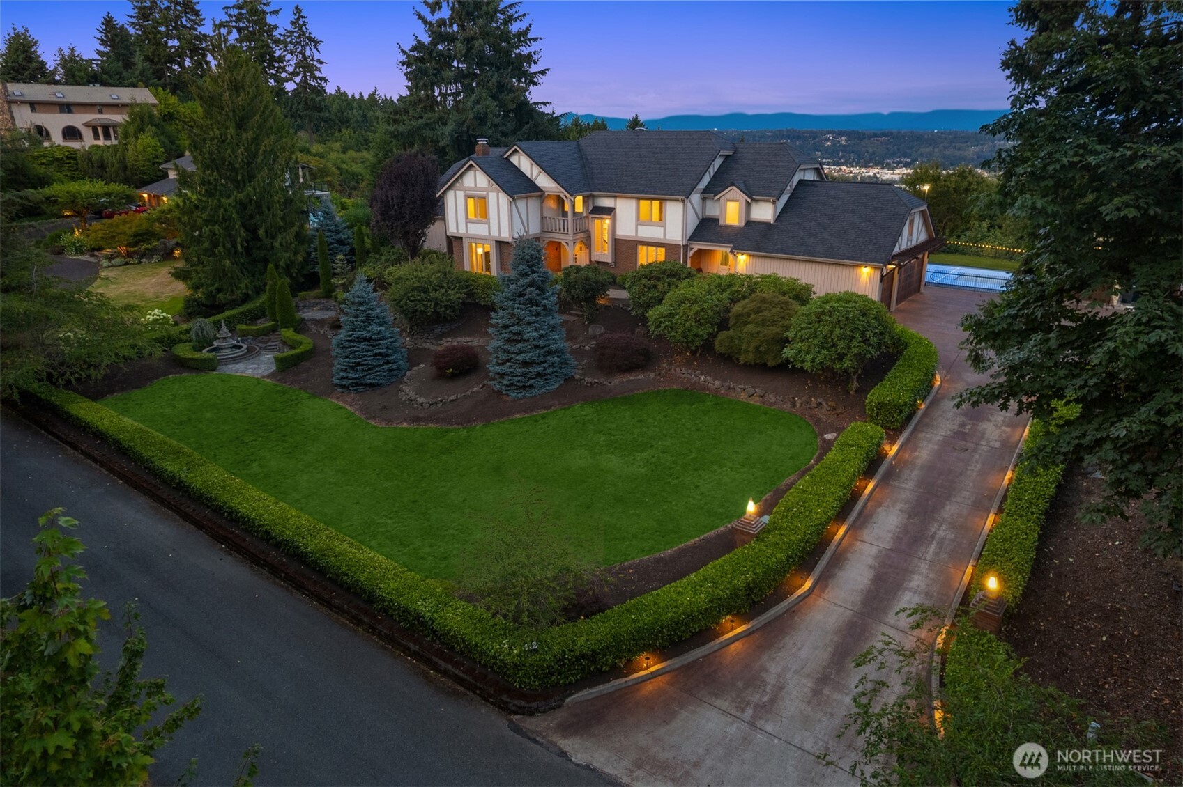 412 Hi Crest Drive